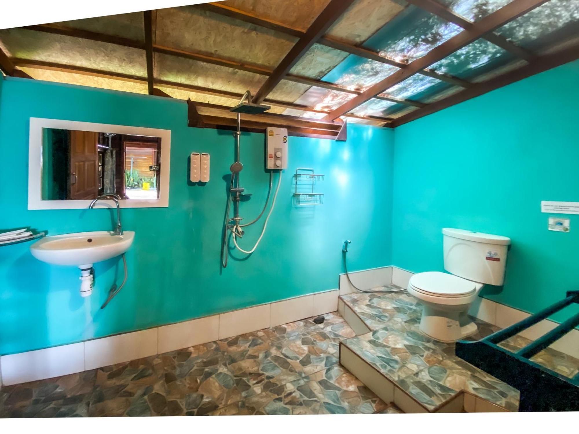 SeaBreeze Deluxe Bungalow