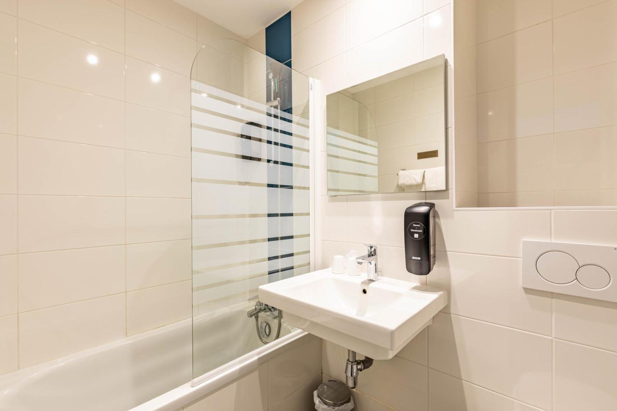 Triple Room,1557250171:JPEG