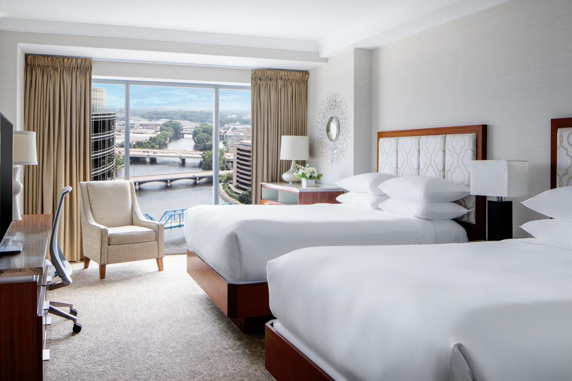Queen Room Two Queen Beds River View
