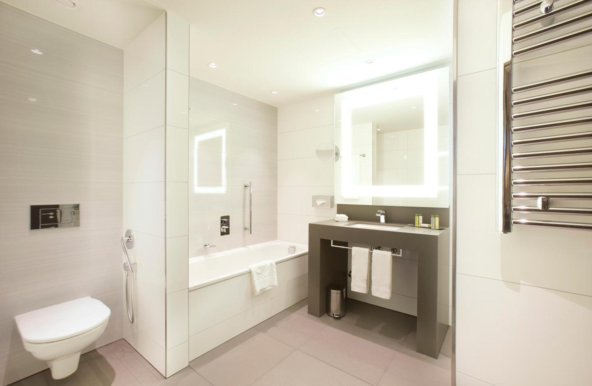 Deluxe Suite,1765794247:JPEG