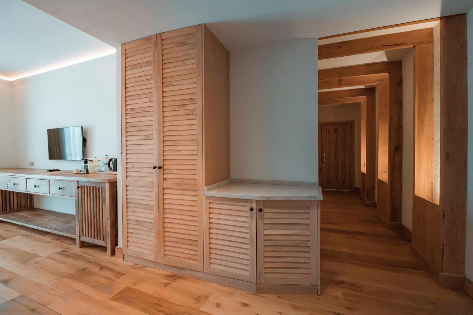 Mandarin House Annex | Superior Room
