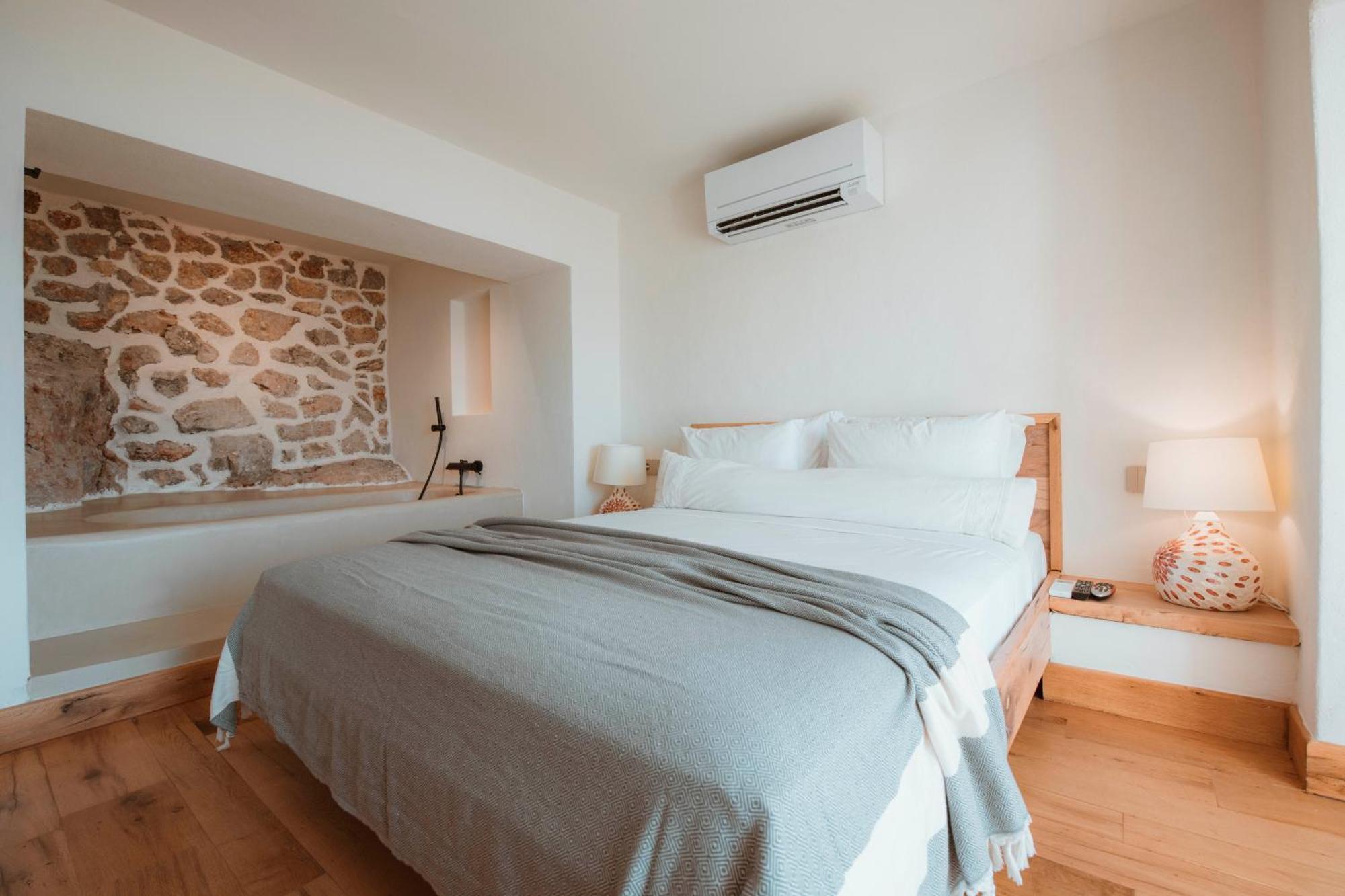 Sunset House Annex | Room