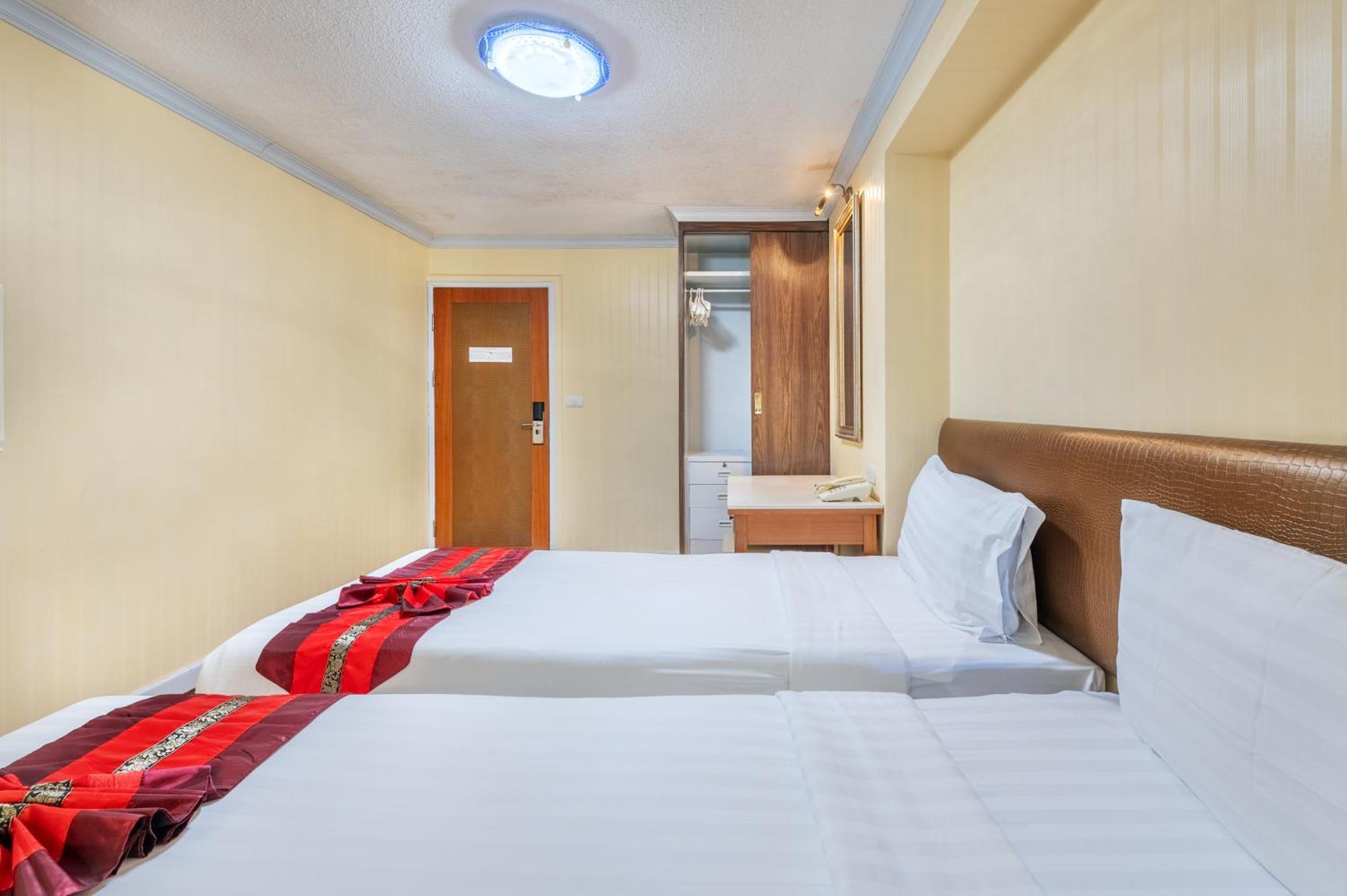 Deluxe Double or Twin Room