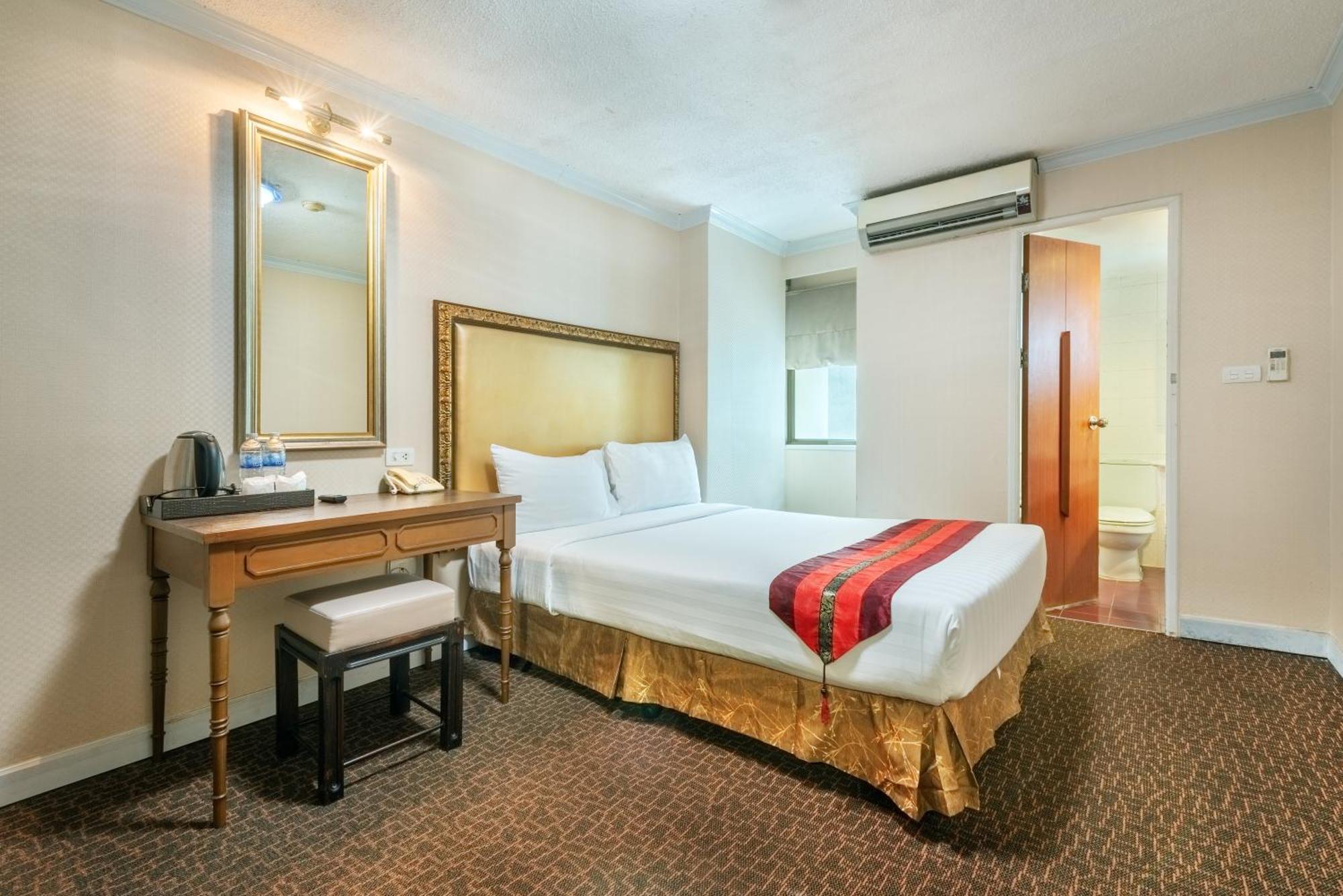Deluxe Double or Twin Room