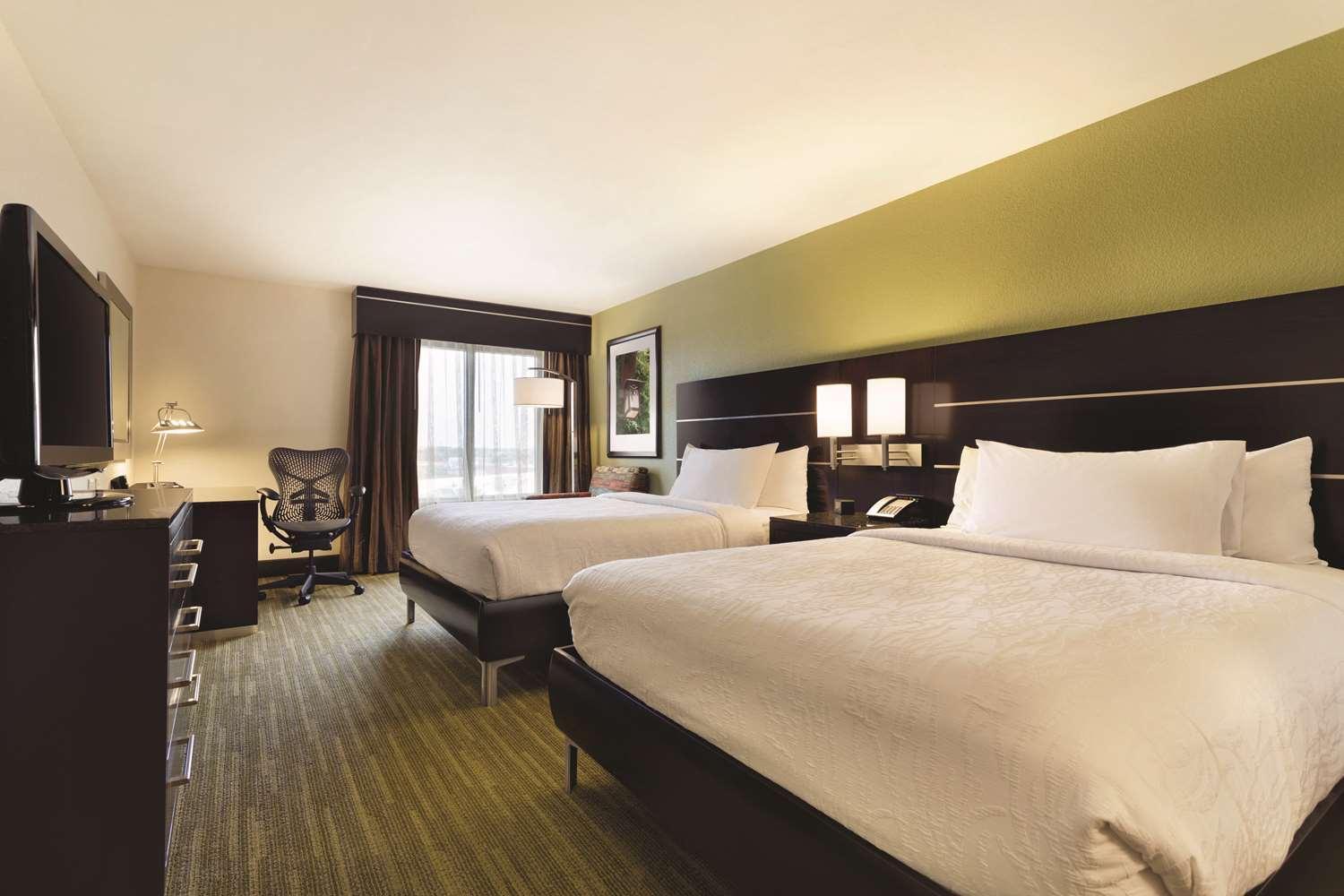 Double Room Bath Tub Mobility or Hearing Accessible,1557469660:JPEG