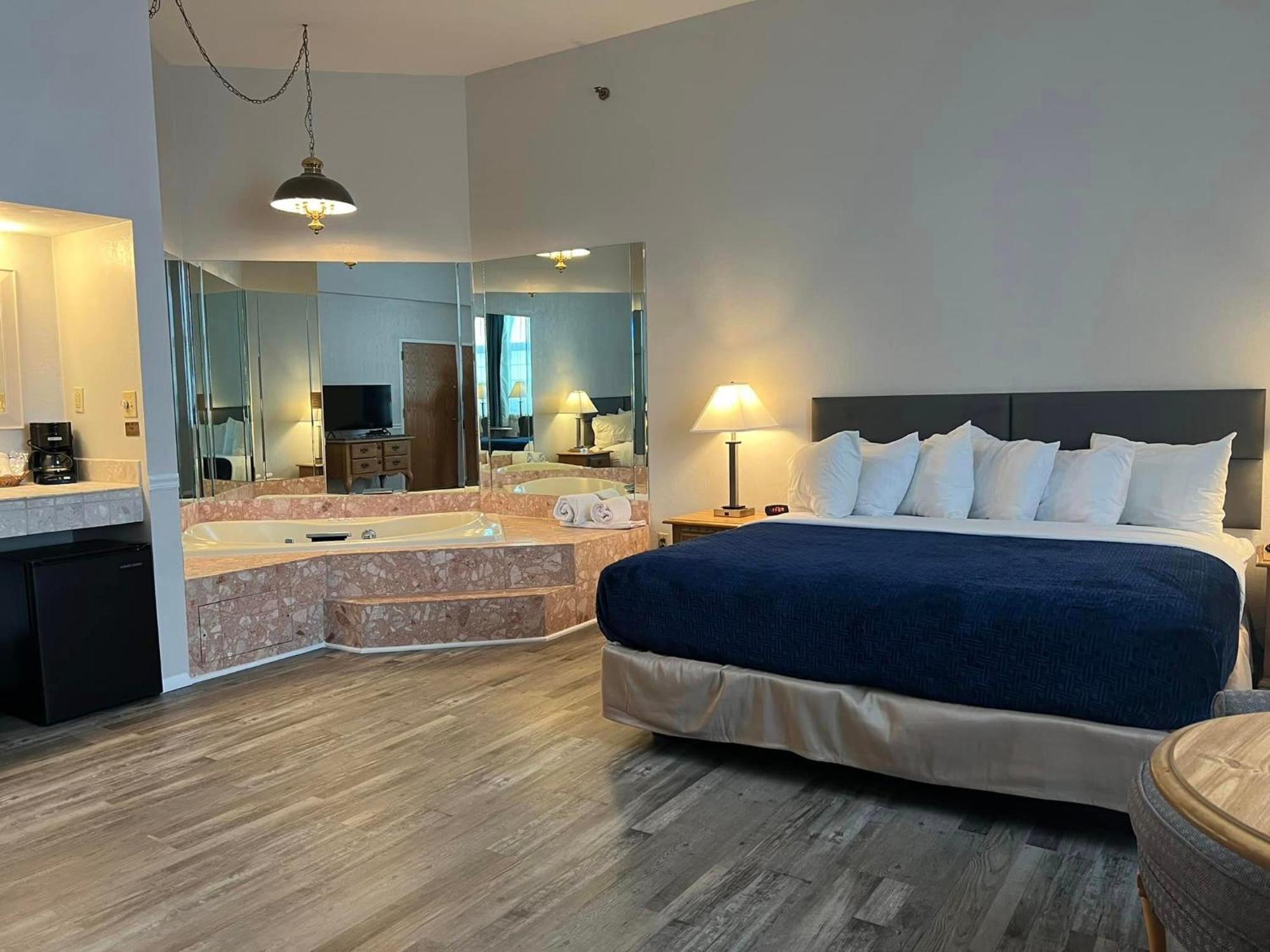 King Suite with Spa Bath
