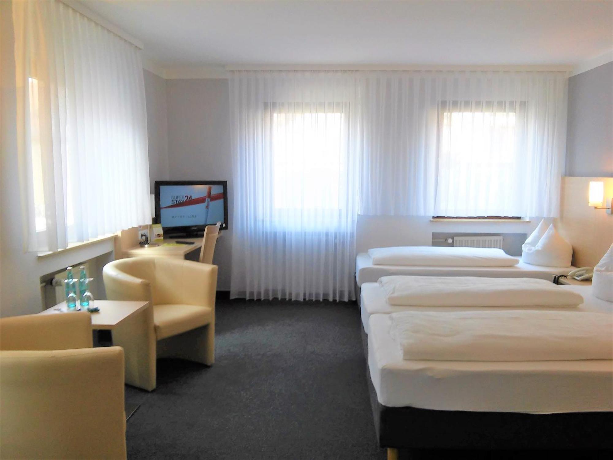 Triple Room,1548612007:JPEG