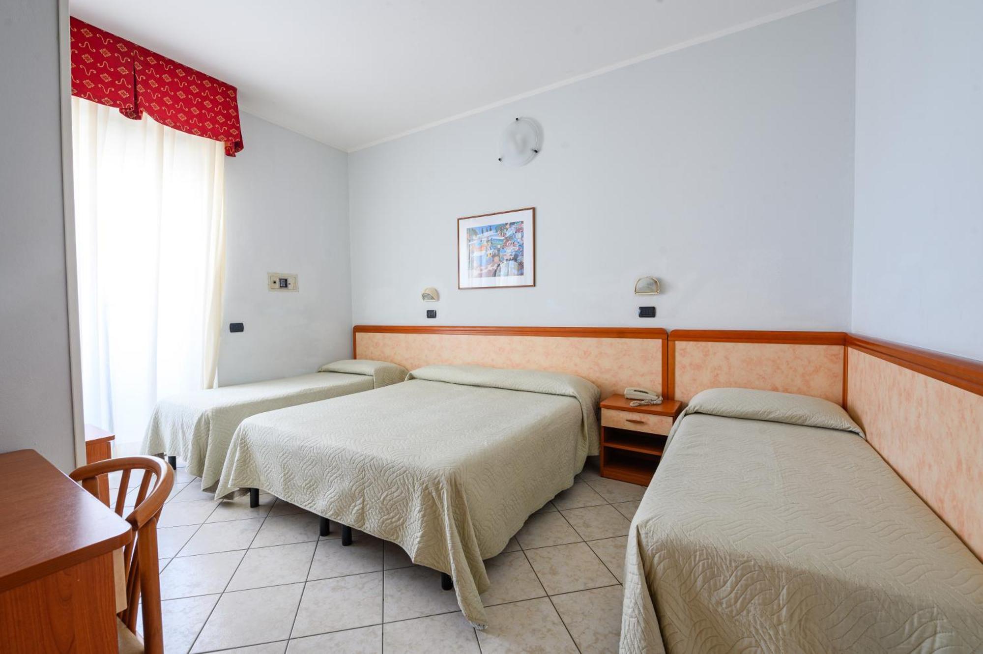 Triple Room,1548616081:JPEG