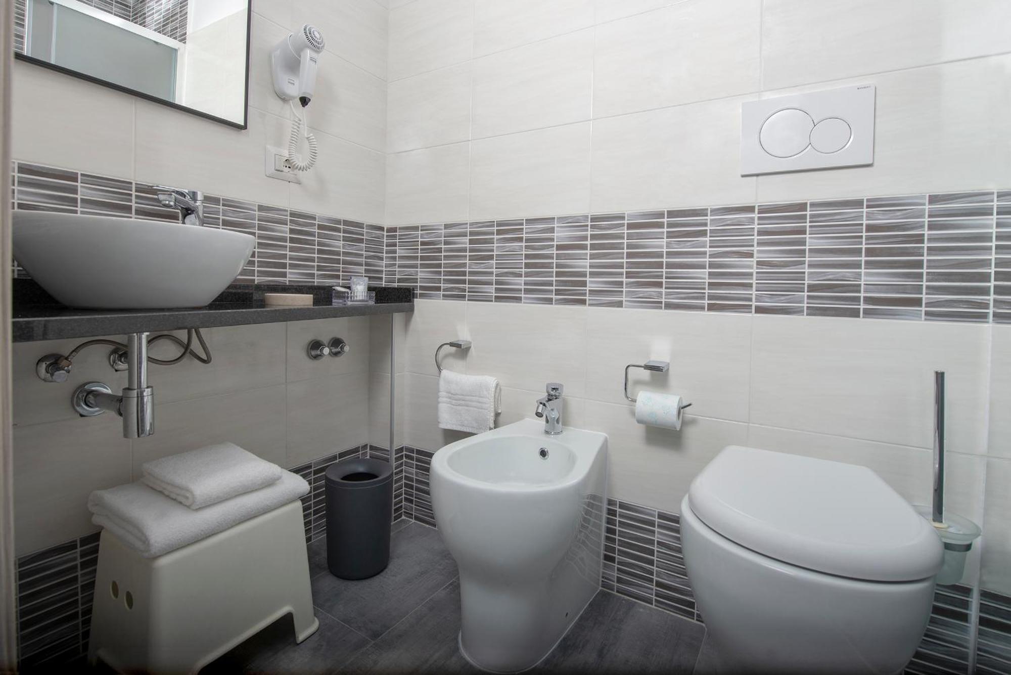 Superior Quadruple Room,1710377805:JPEG