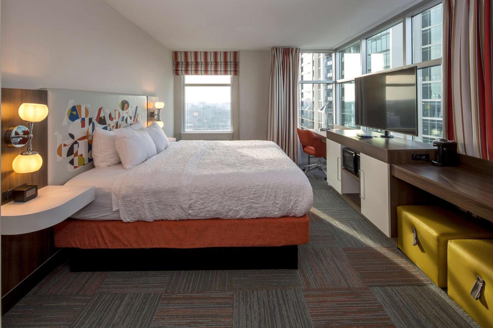 King Corner Room