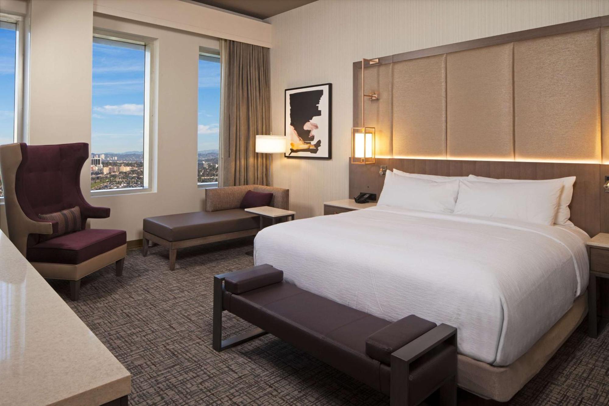 Deluxe King Room