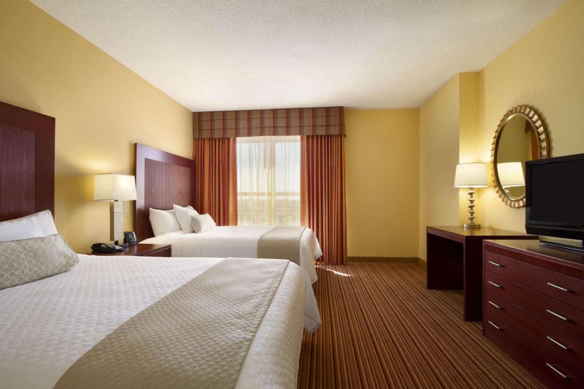 Premium Queen Suite Two Queen Beds Non-Smoking,1548841819:JPEG