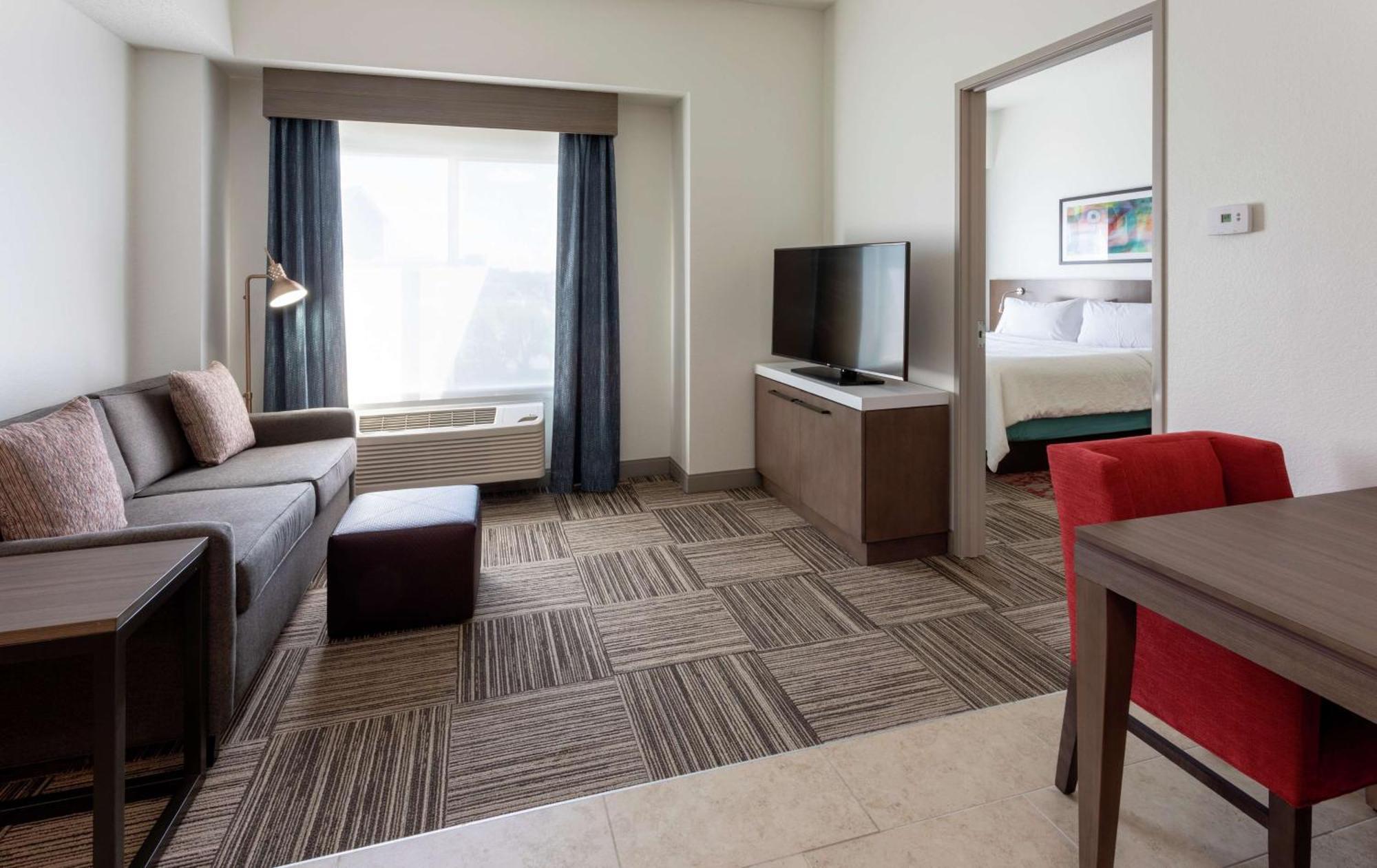 One-Bedroom King Suite