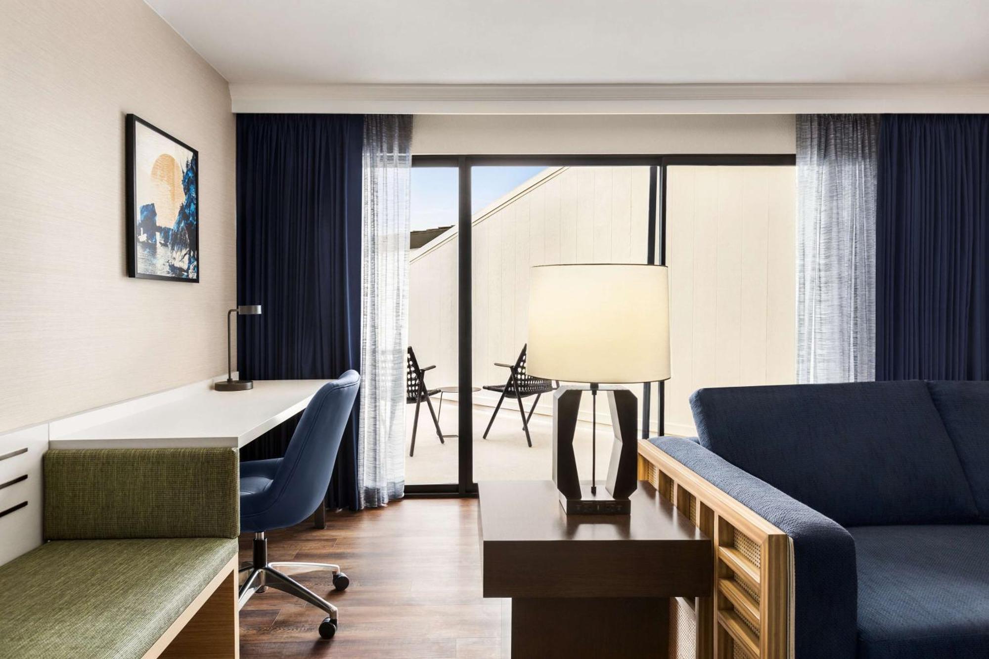 Junior King Suite Balcony,1548844156:JPEG