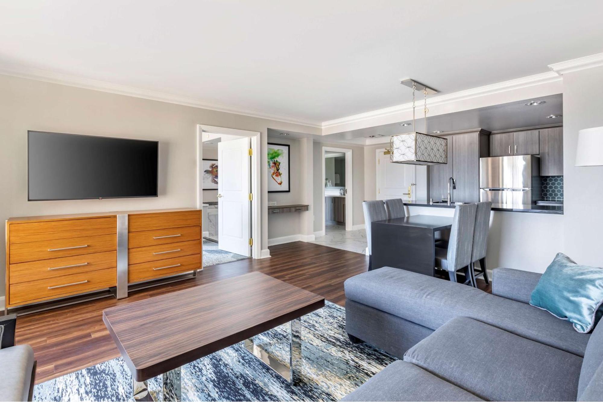 Three-Bedroom Premier Suite Sofa Bed