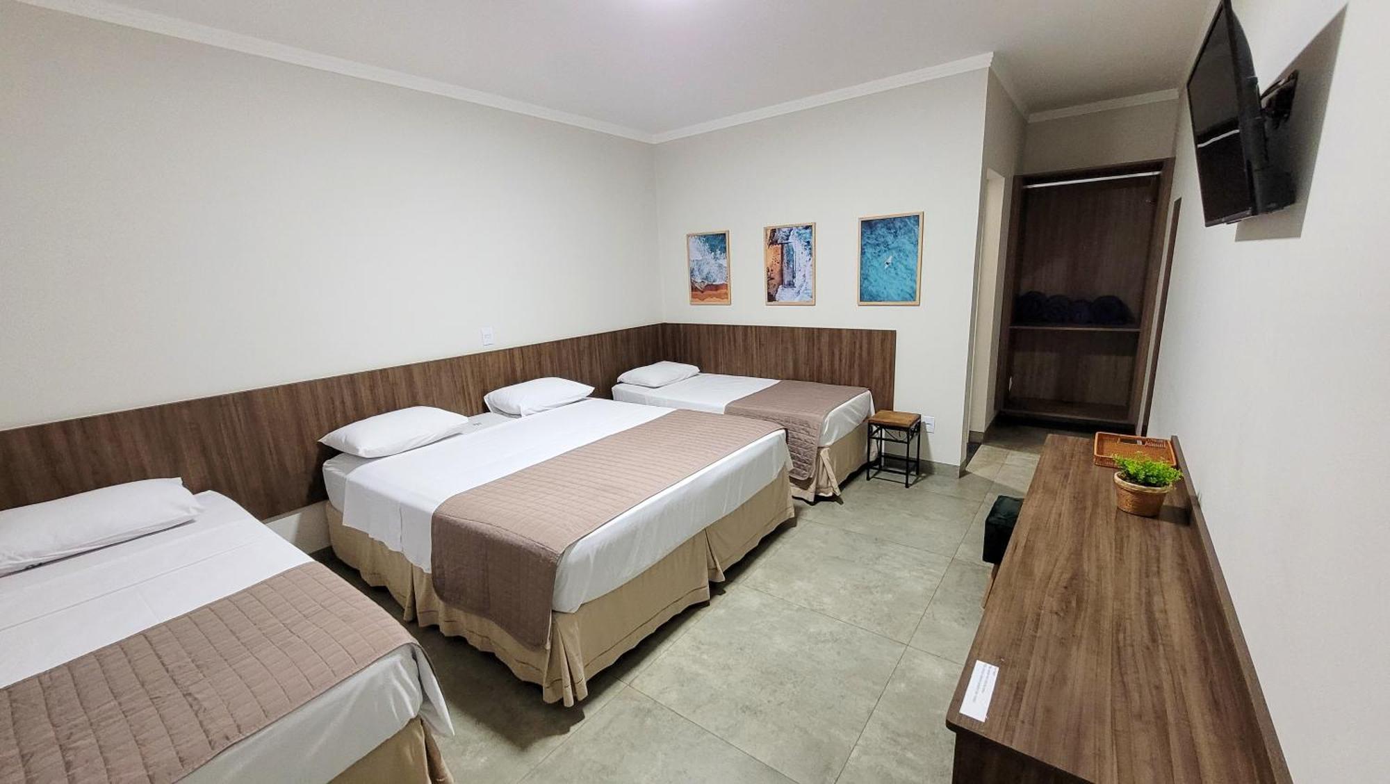 Standard Suite,1548855790:JPEG