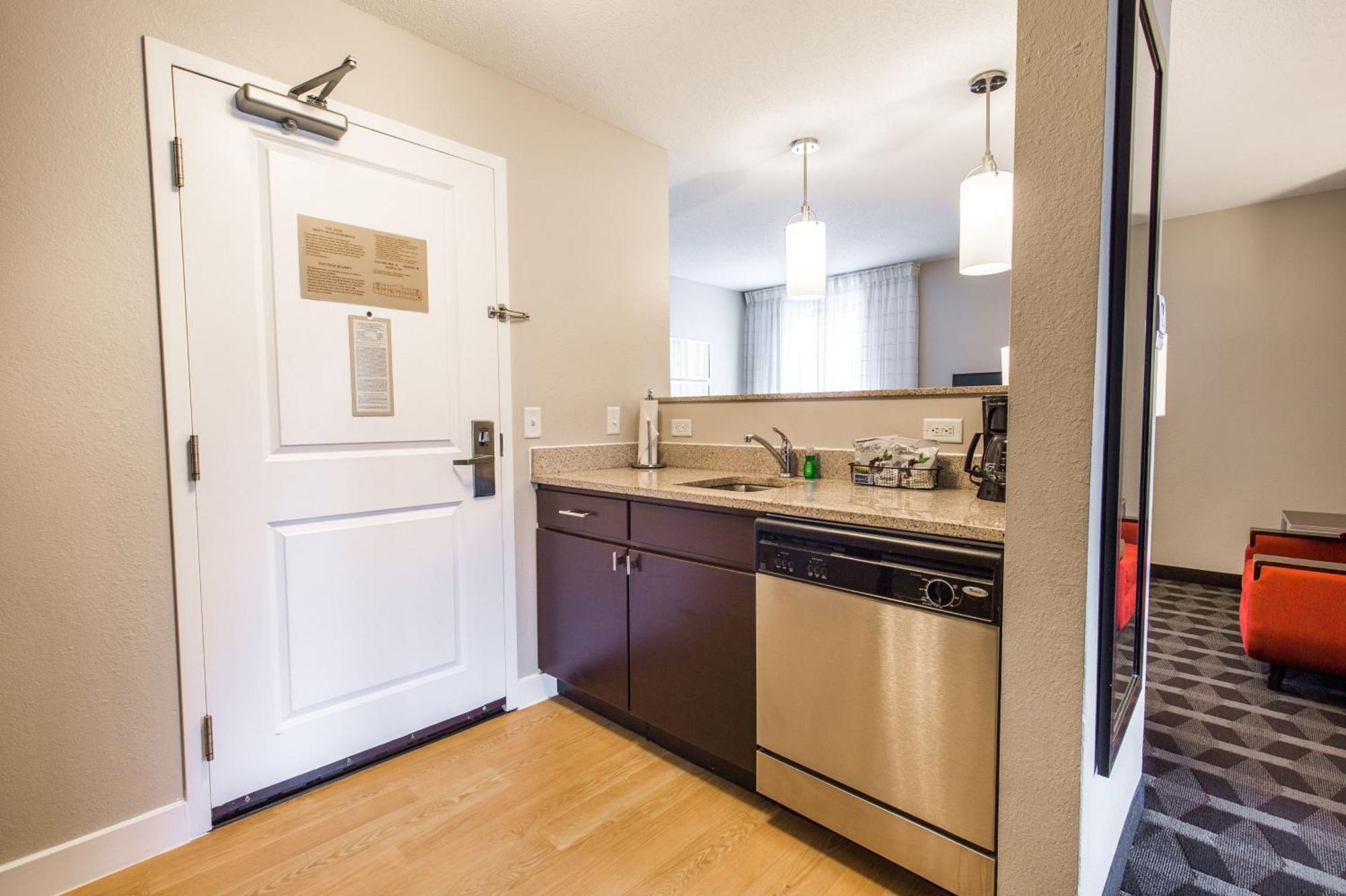 Family Suite 2 Bedroom 2 room Suite,1381936397:JPEG