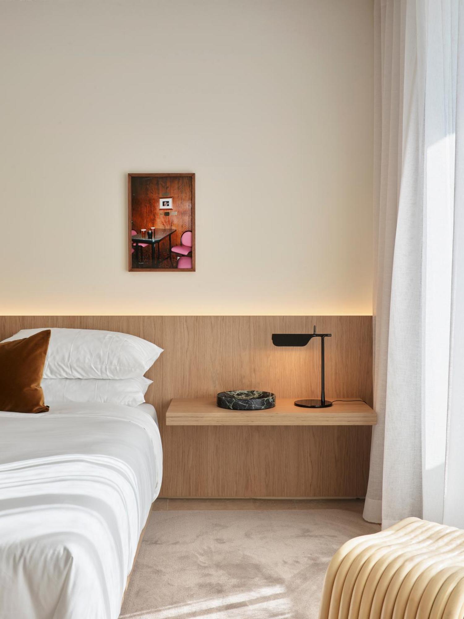 Standard Courtyard Room