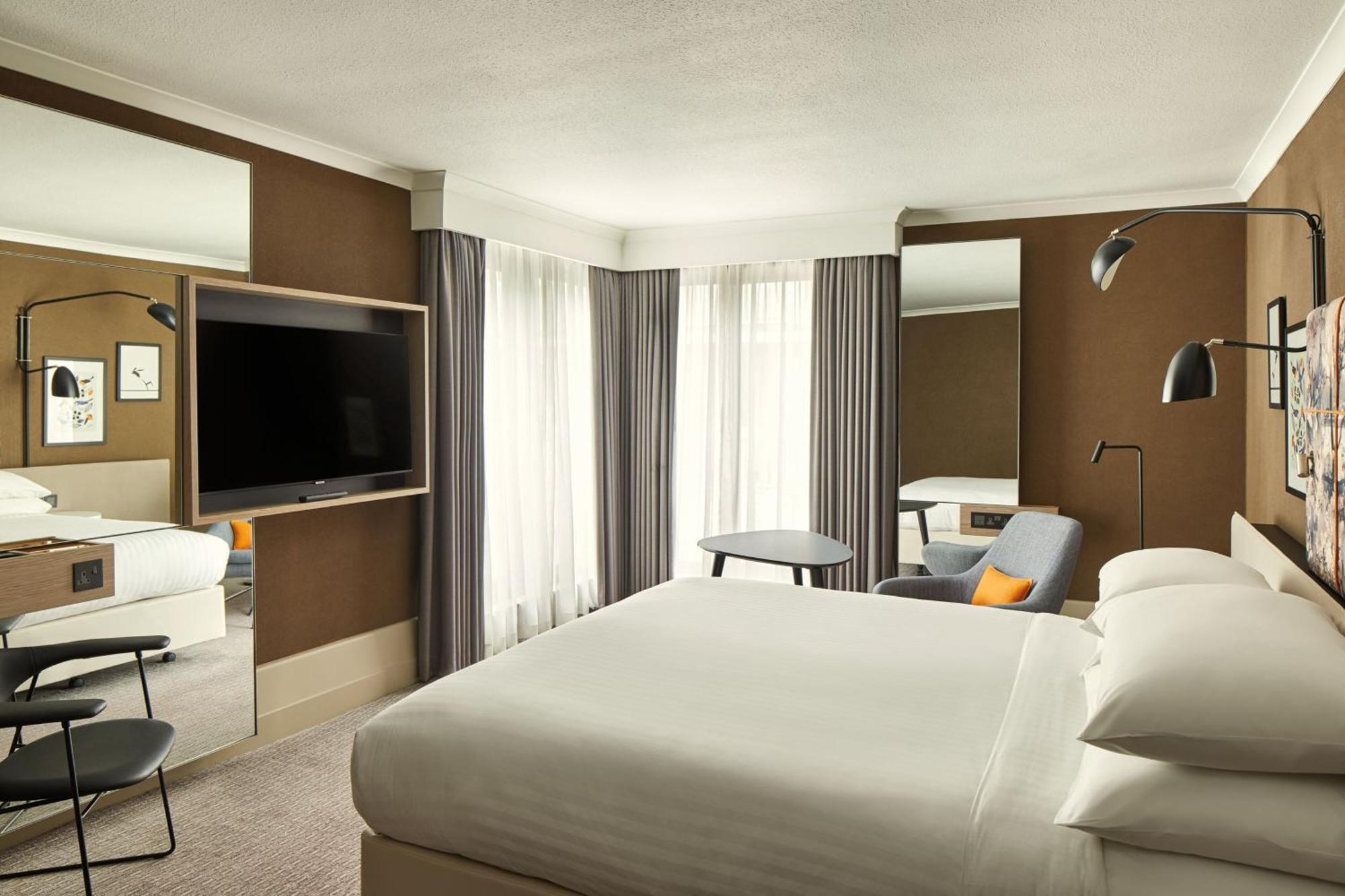 Junior King Suite - Club Lounge Access,1549464991:JPEG