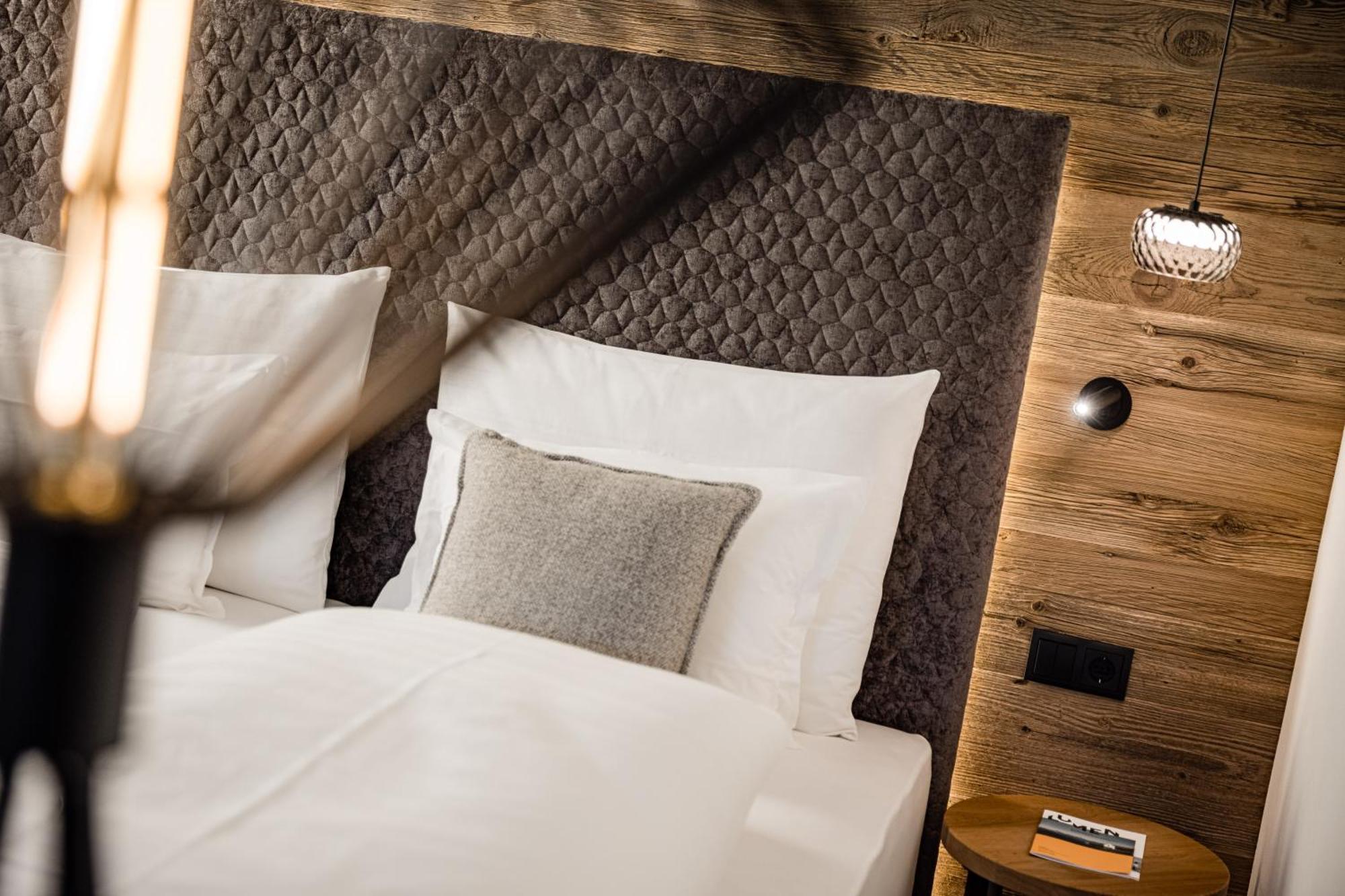 Superior Double or Twin Room,1549616752:JPEG