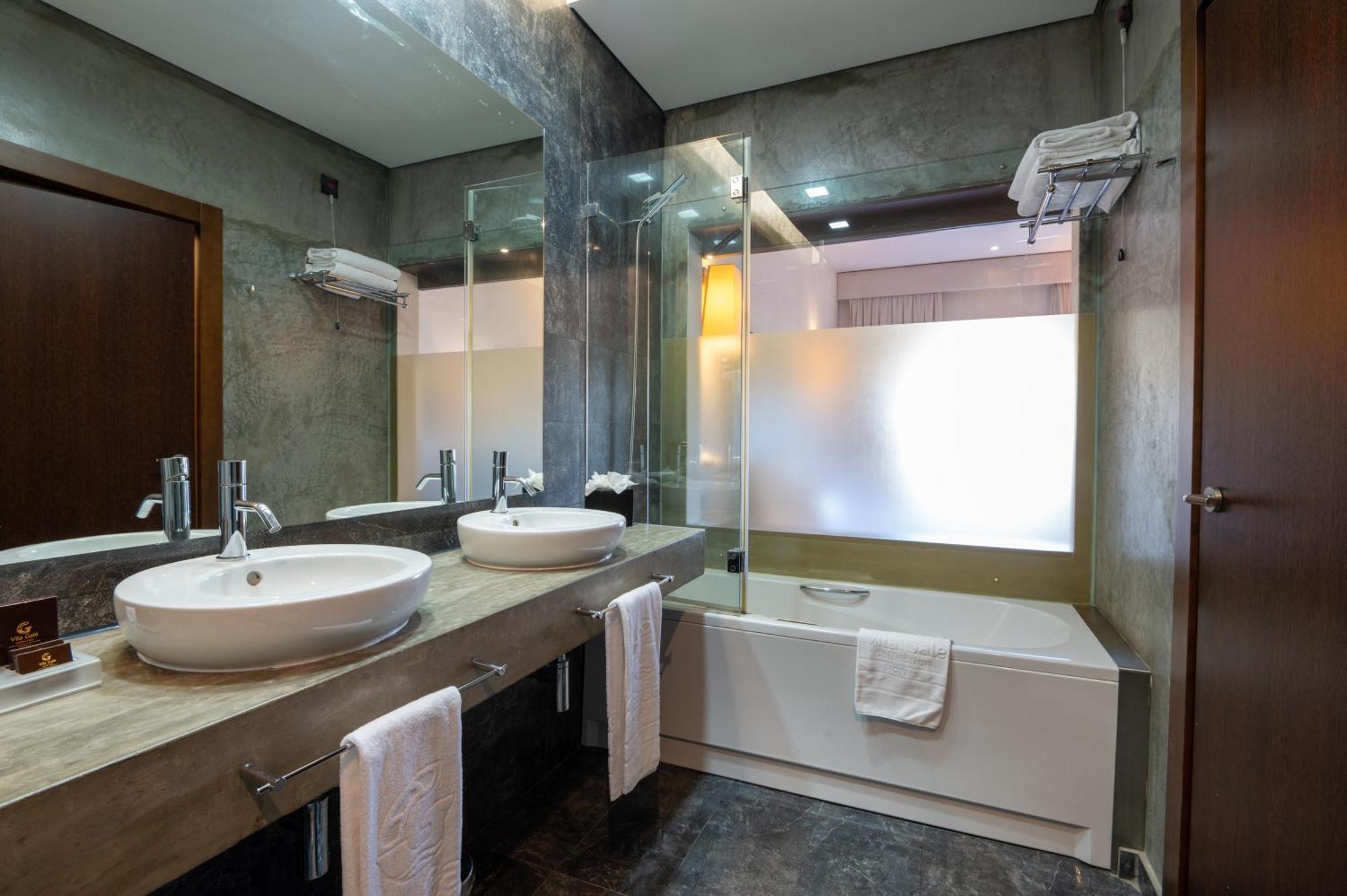 Twin Room River View