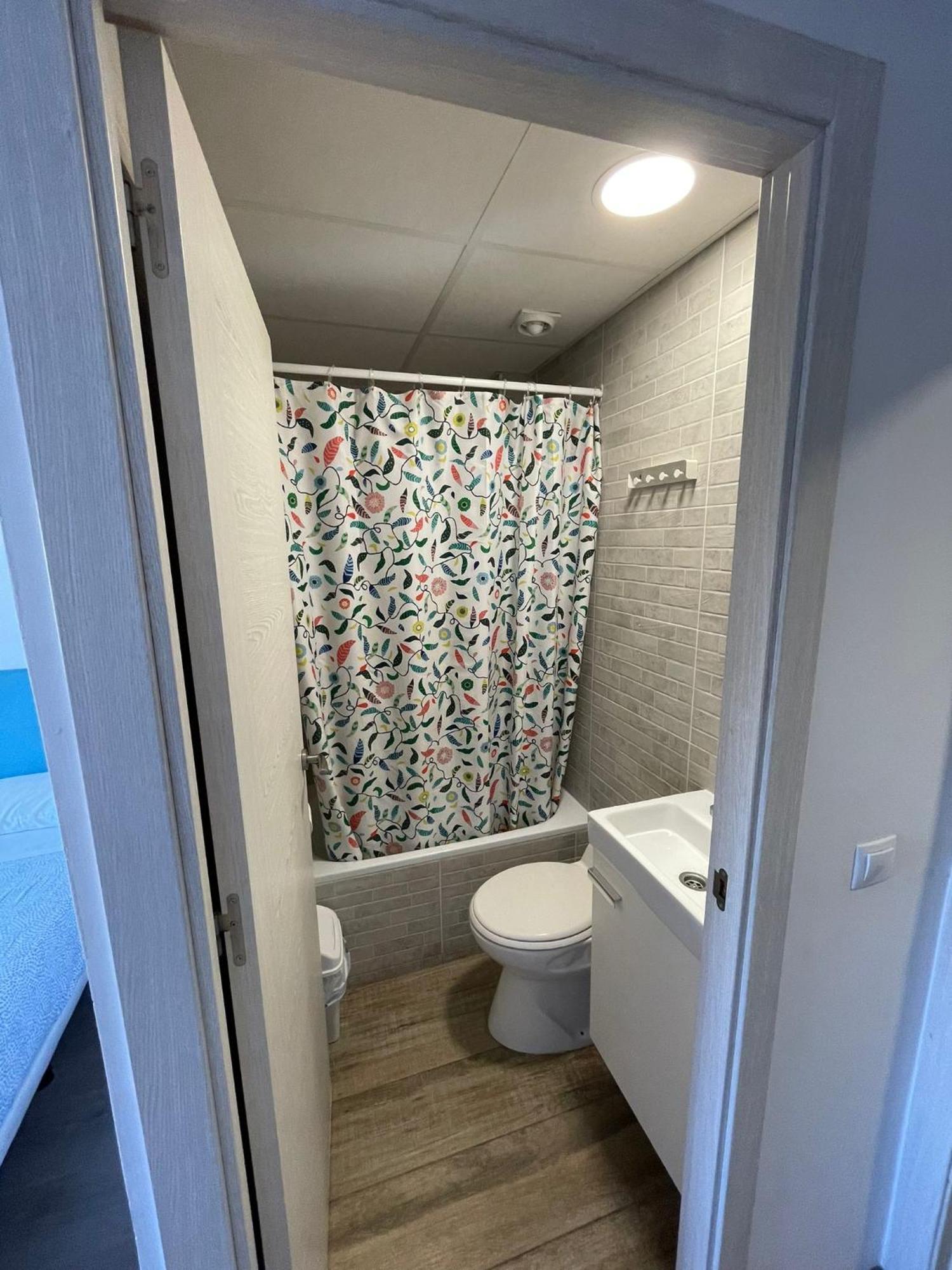 Triple Room Private Bathroom