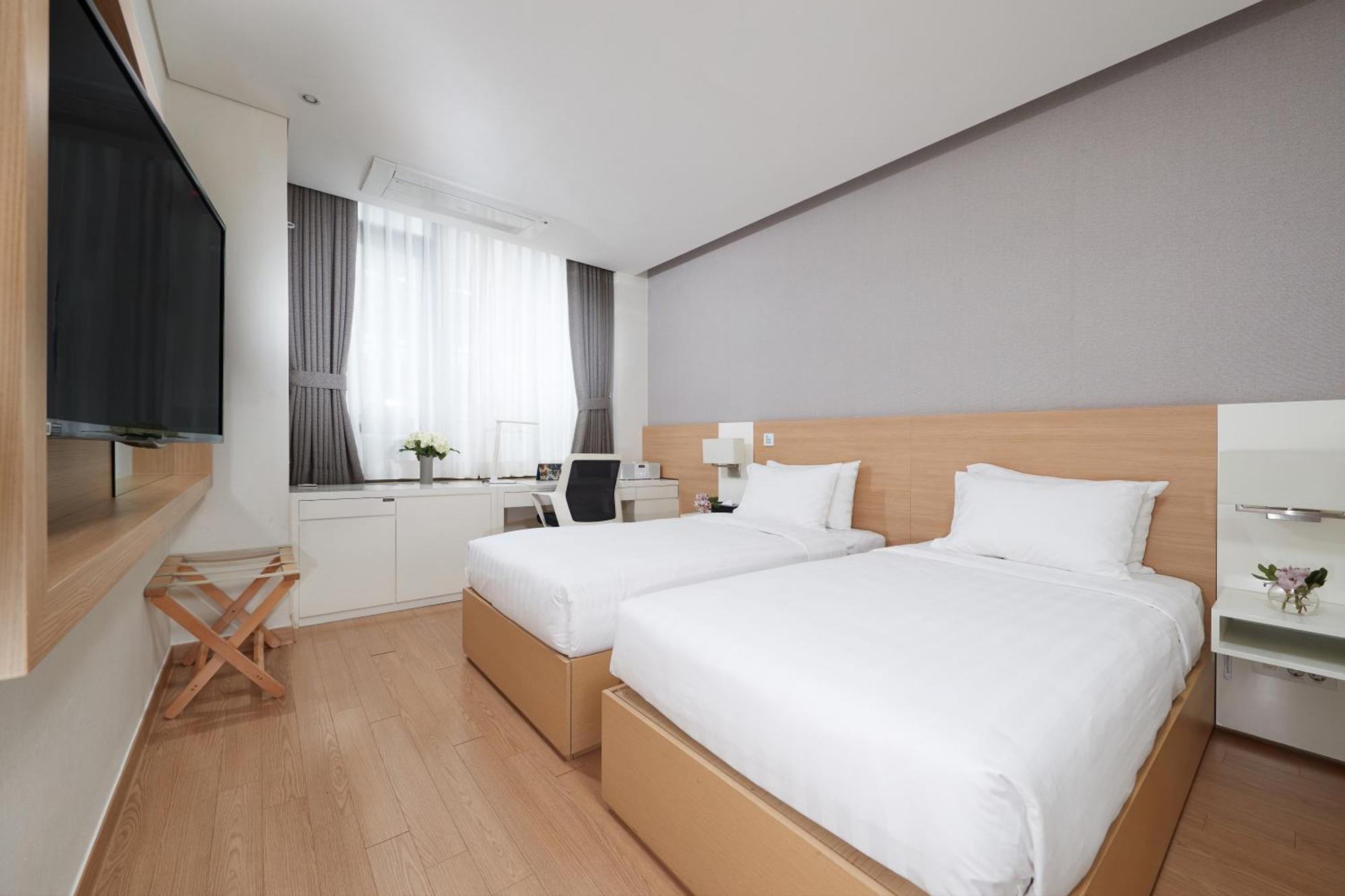 Superior Twin Room,1549837594:JPEG