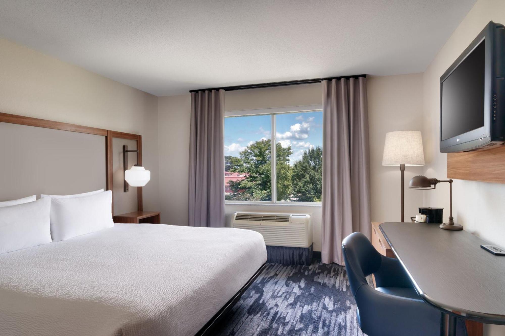 King Room Roll Shower Mobility Access or Hearing Accessible