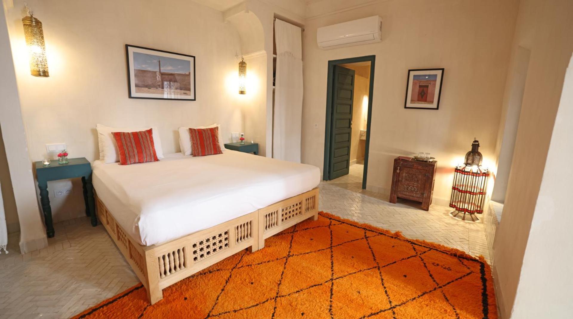 Standard Suite,1550096443:JPEG