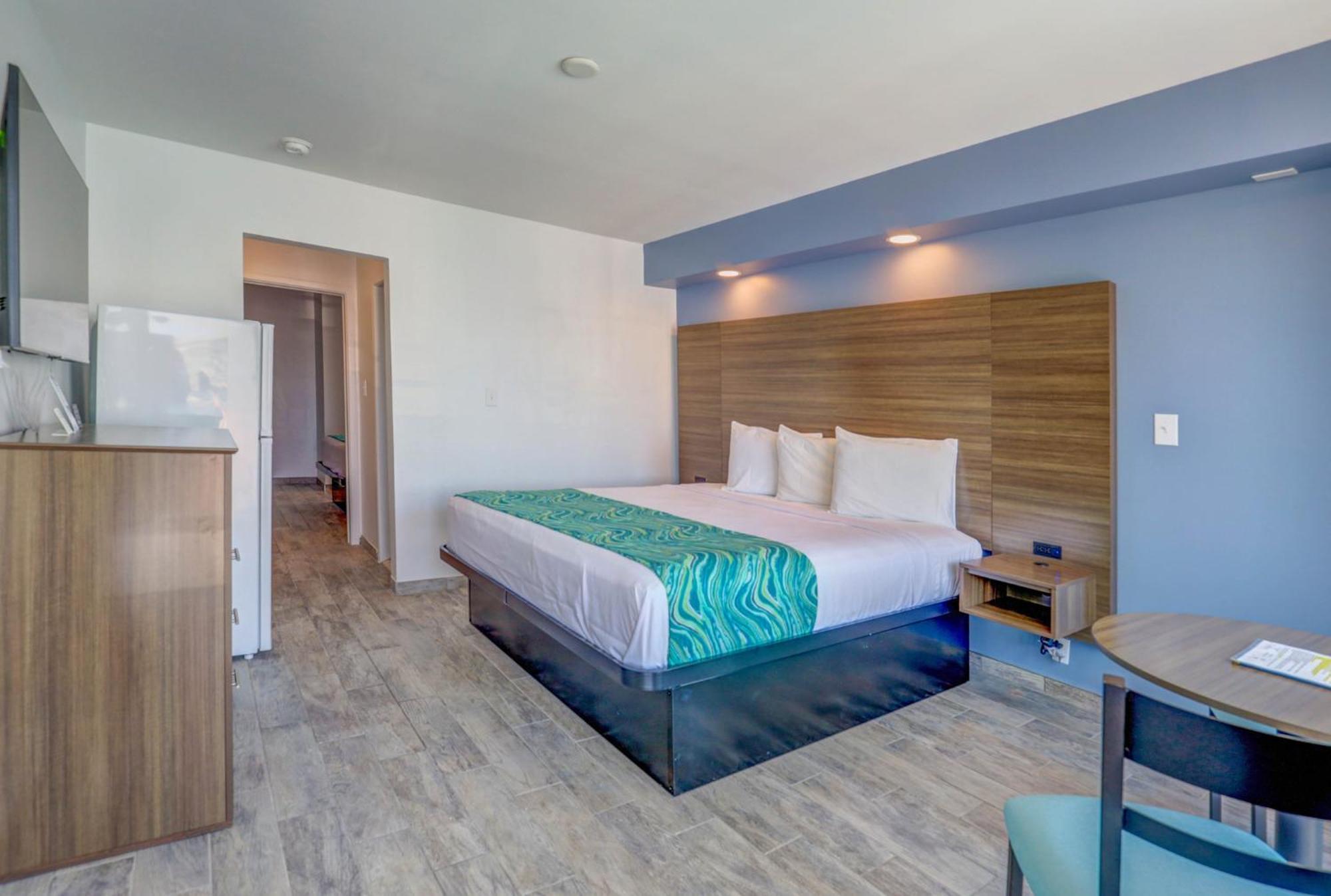 Two Room Suite One King Bed One Queen Bed Smoke