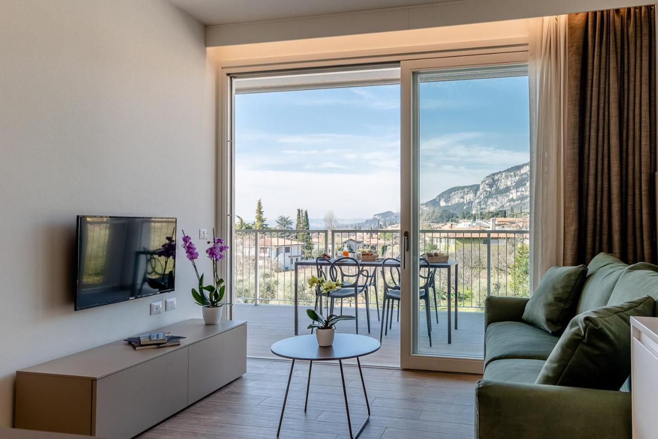 Two-Bedroom Apartment Top,979361554:JPEG