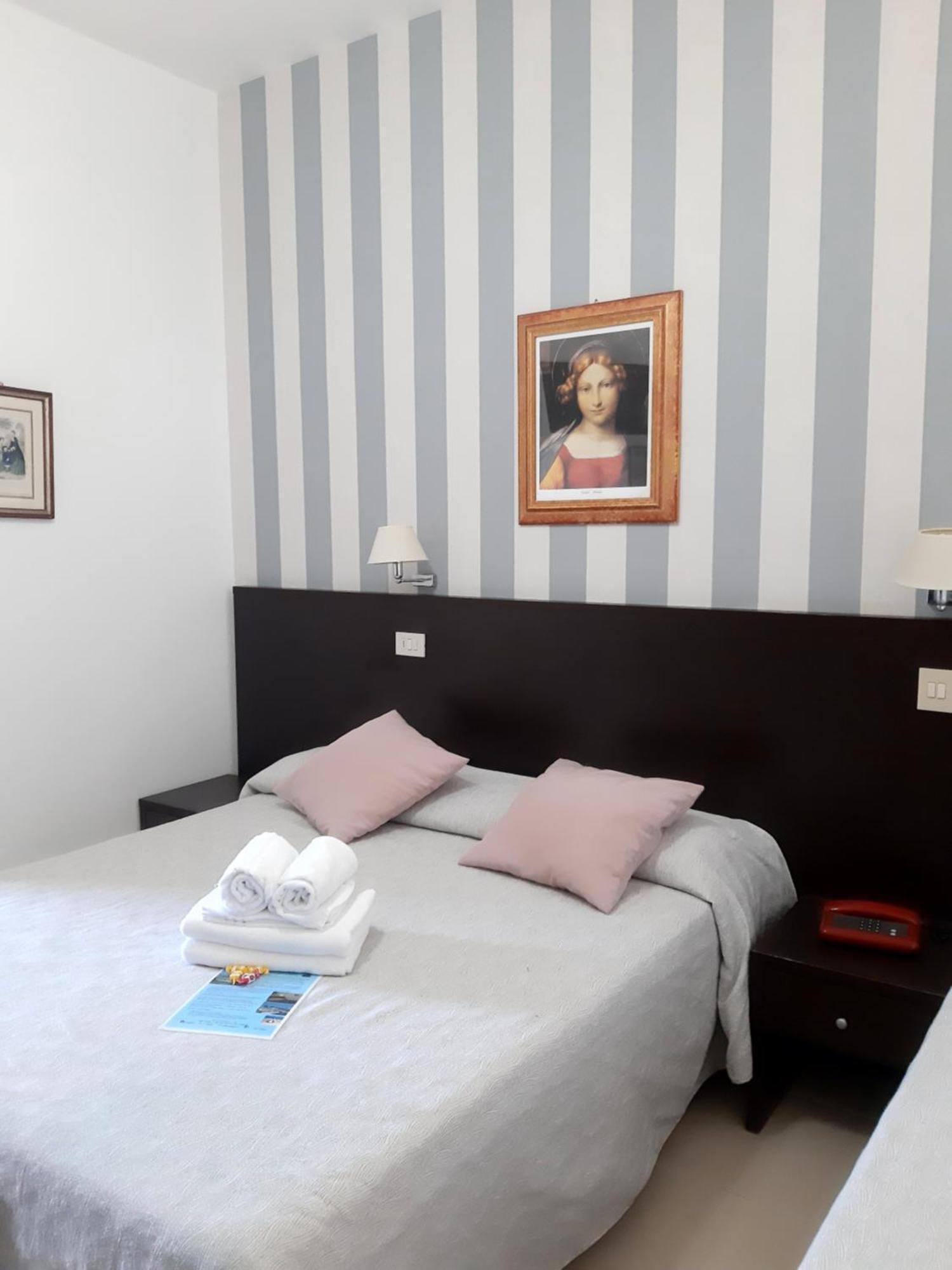 Triple Room,1604074677:JPEG