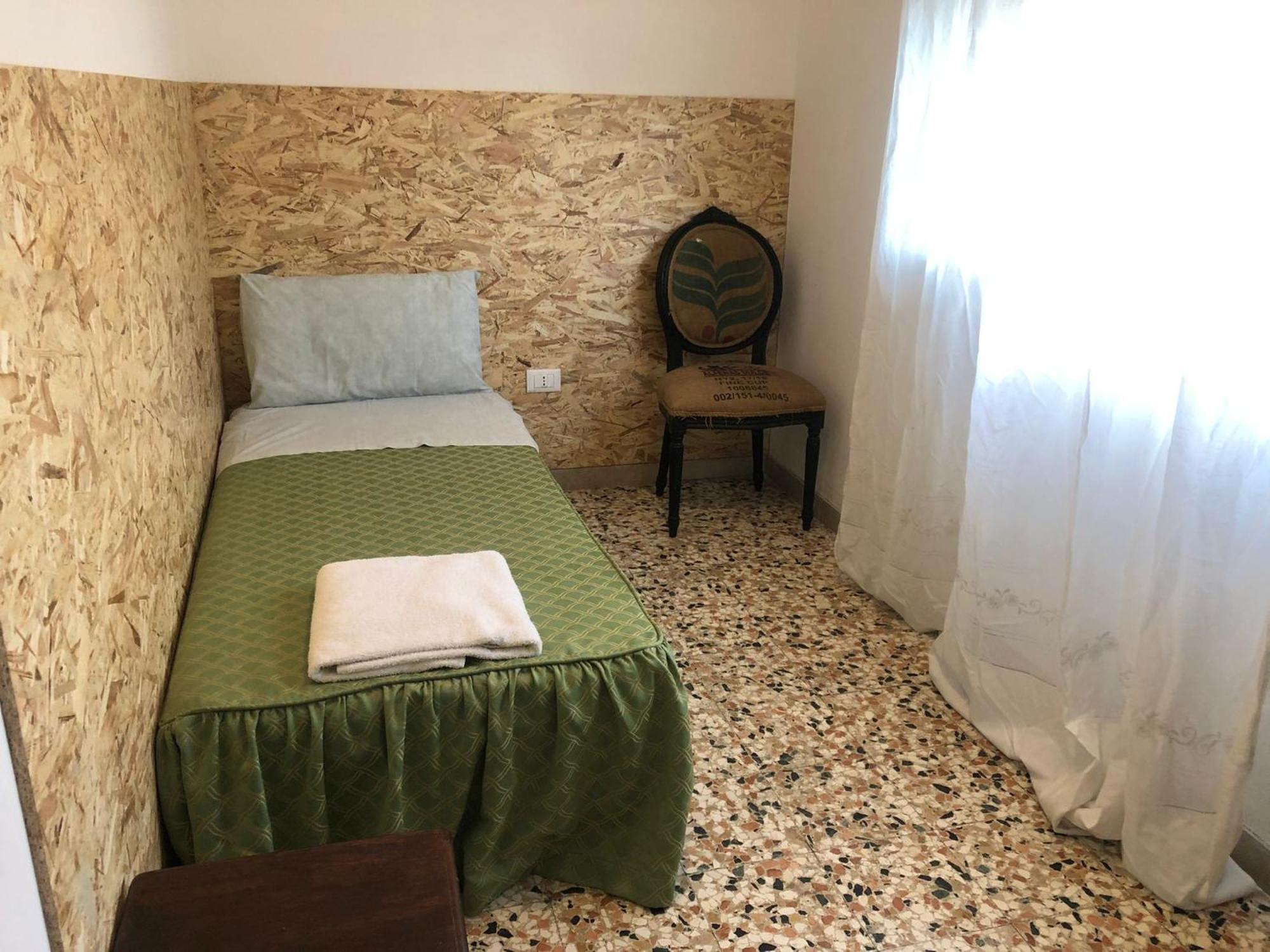 Standard Single Room,1550454163:JPEG