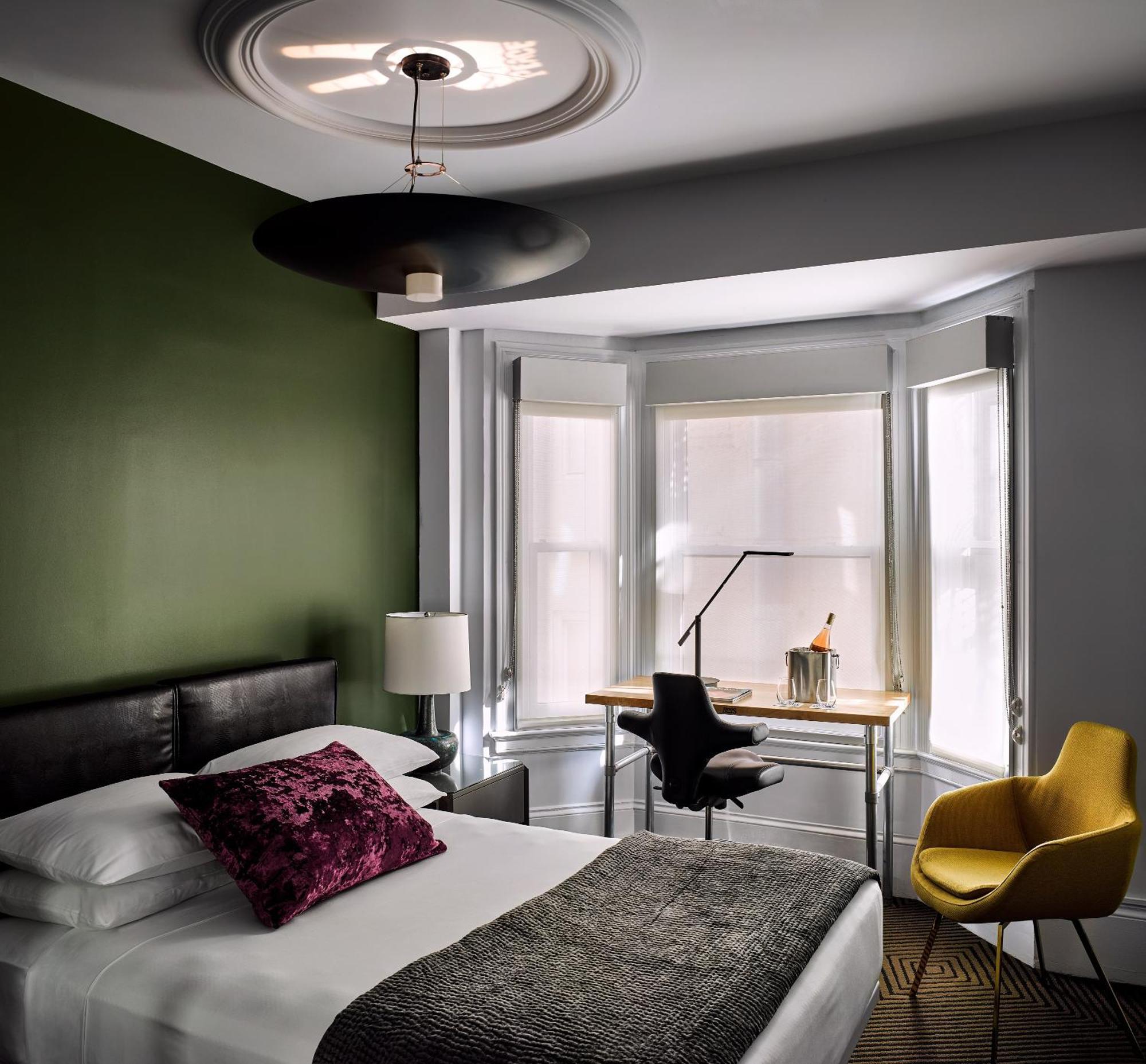 Deluxe Queen Room
