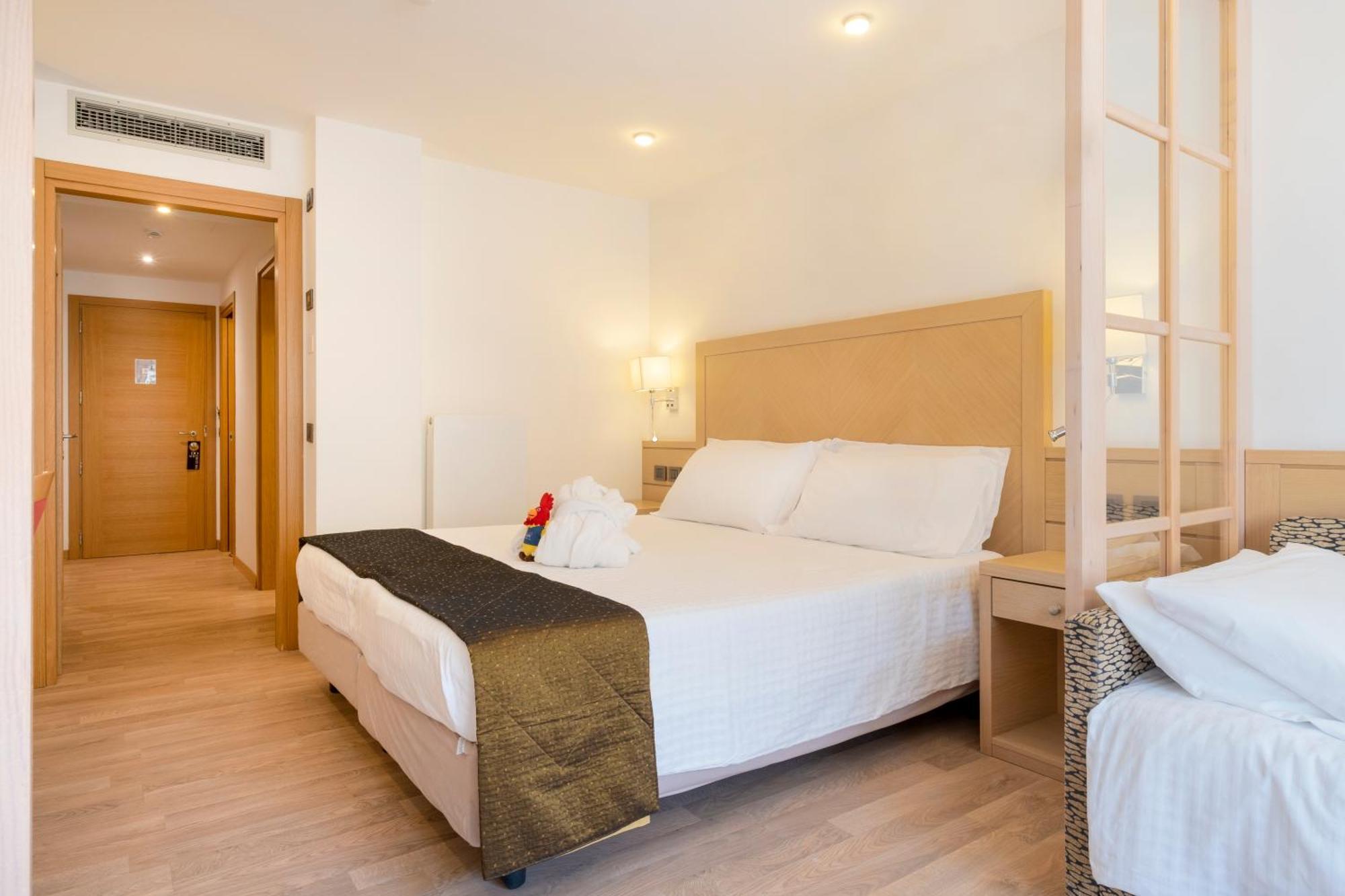 Basic Triple Room