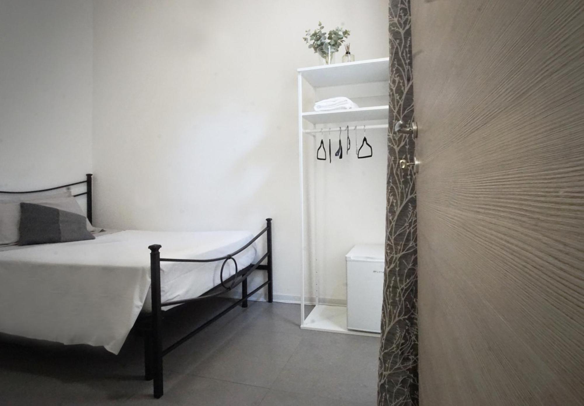 Single Room Bathroom