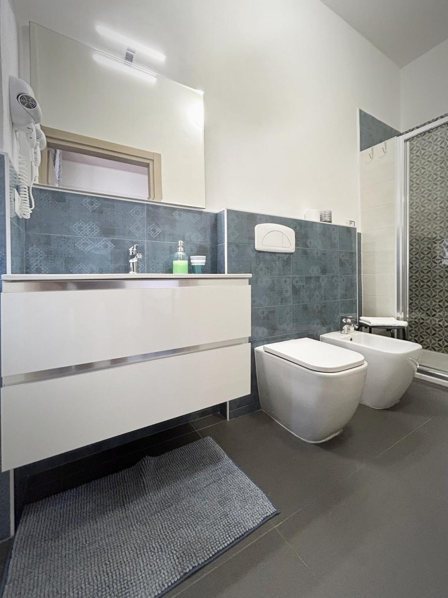 Single Room Bathroom