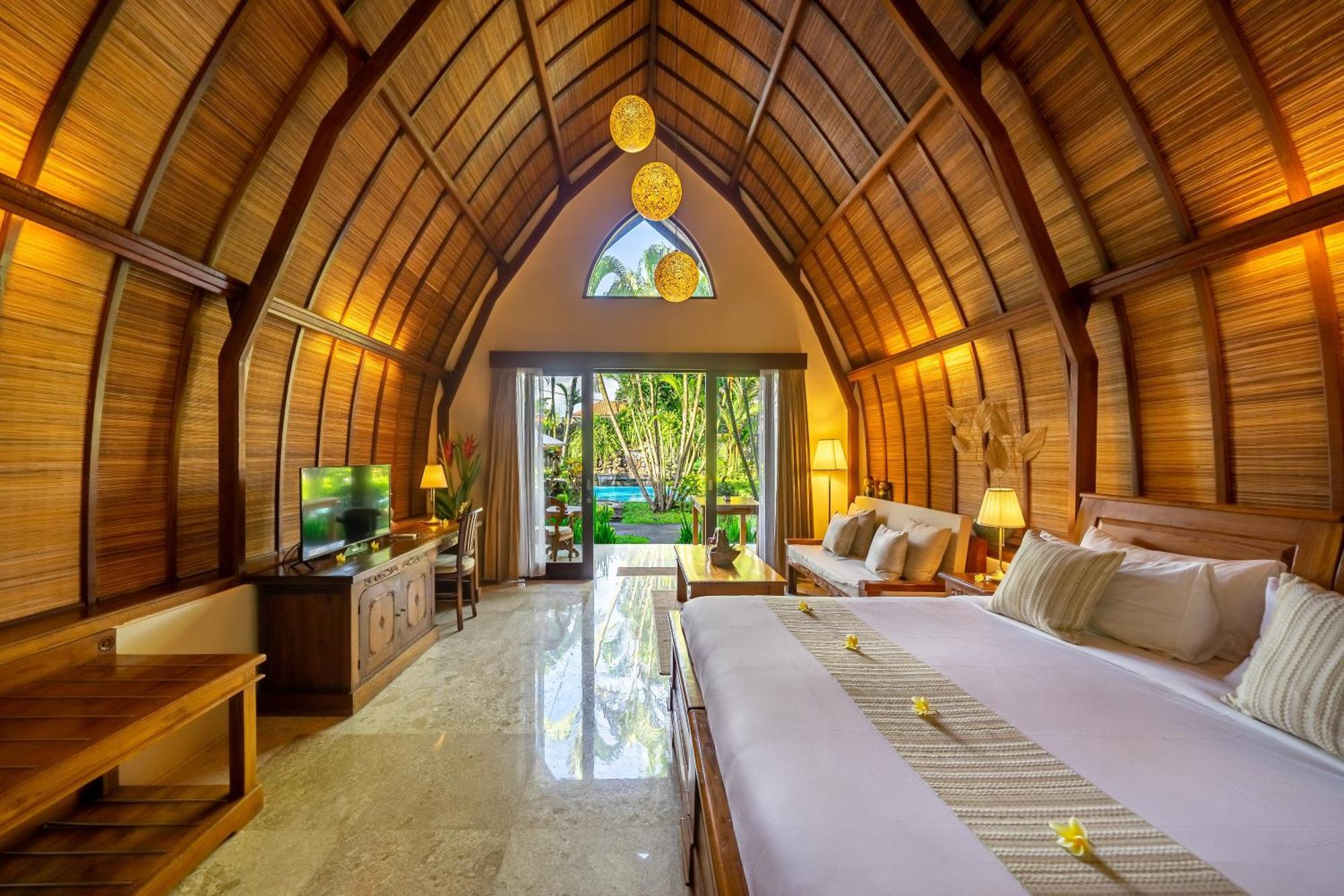 One-Bedroom Villa King or Twin Bed