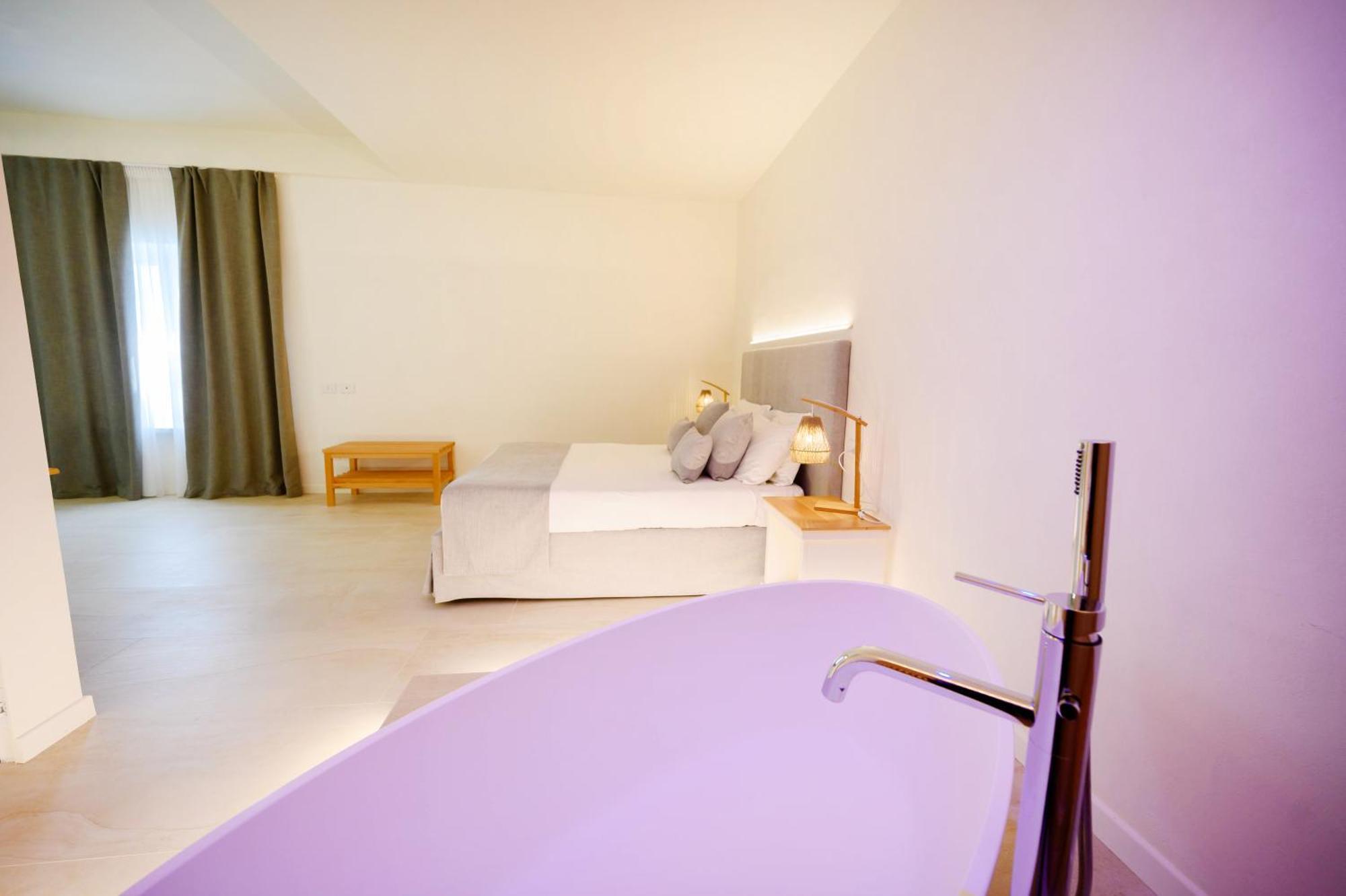 Deluxe Suite,1550629138:JPEG