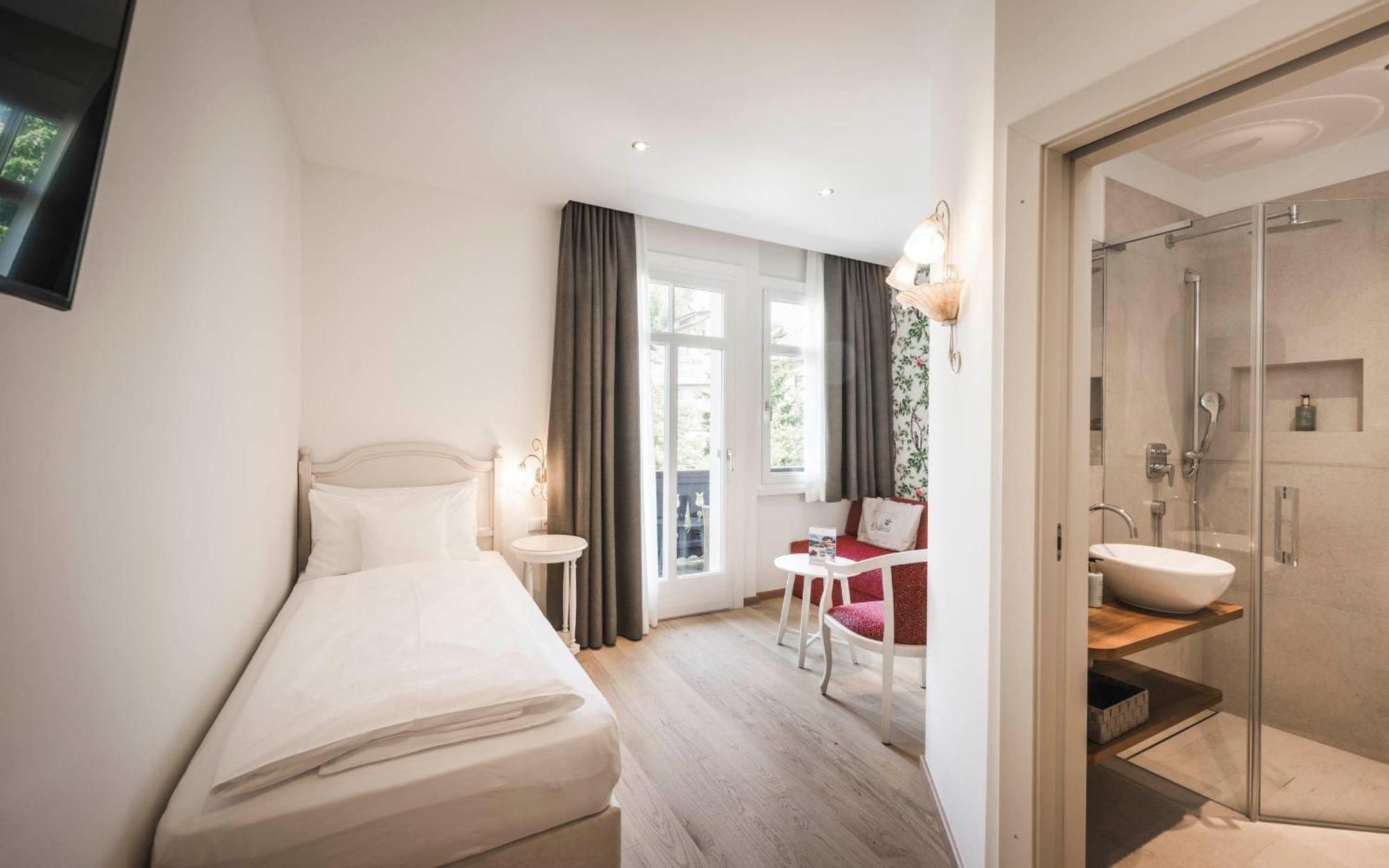 Single Room,1550635279:JPEG