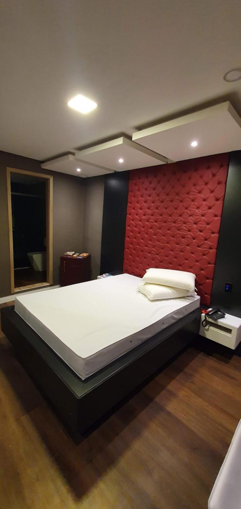 Deluxe Suite Spa Bath