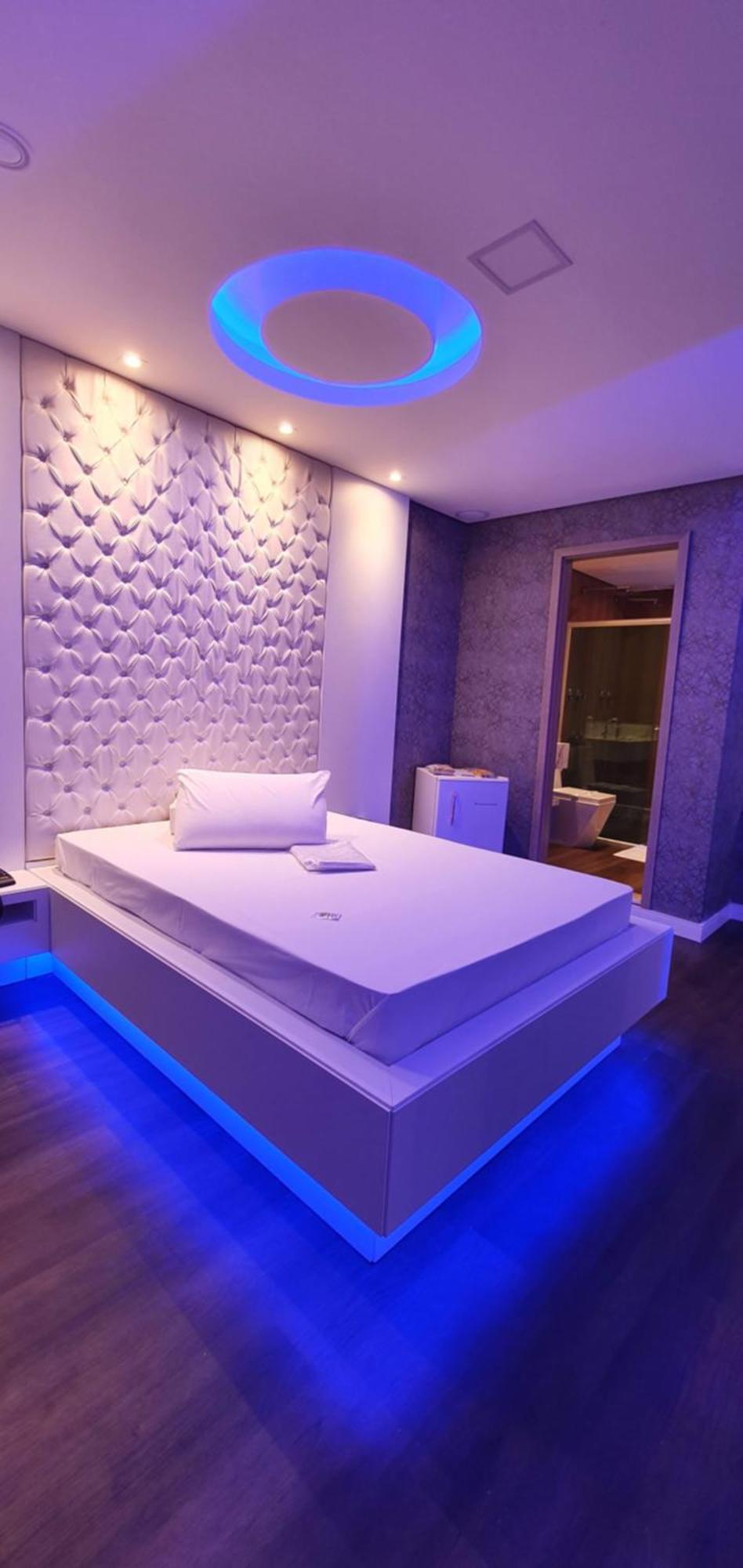 Deluxe Suite Spa Bath