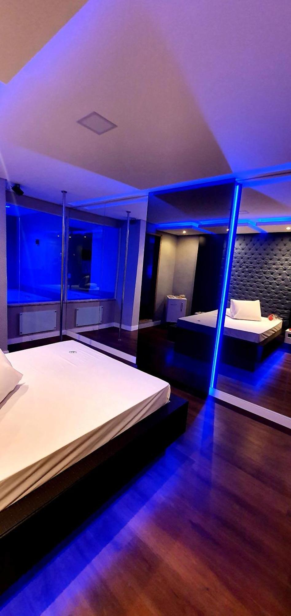 Deluxe Suite Spa Bath