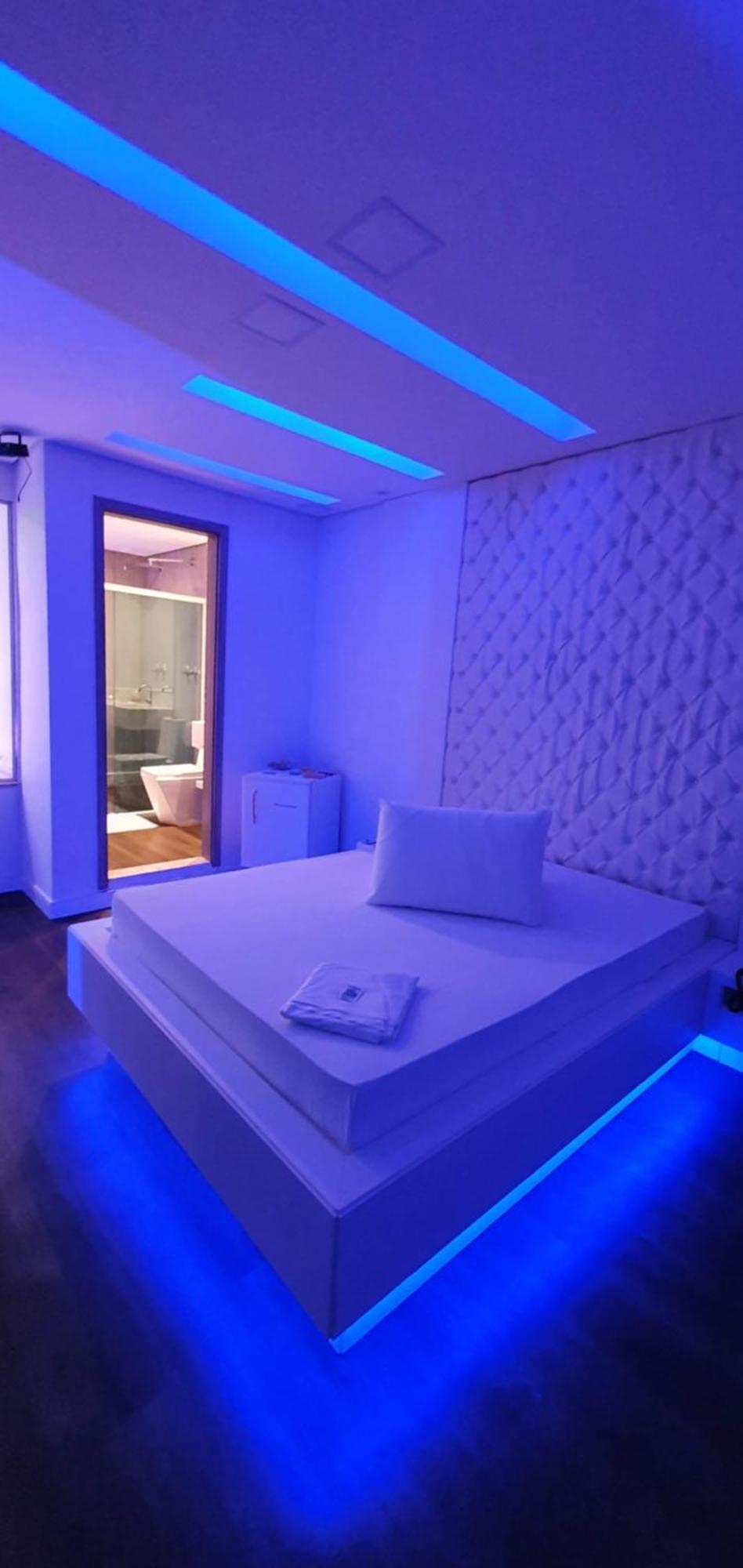 Deluxe Suite Spa Bath