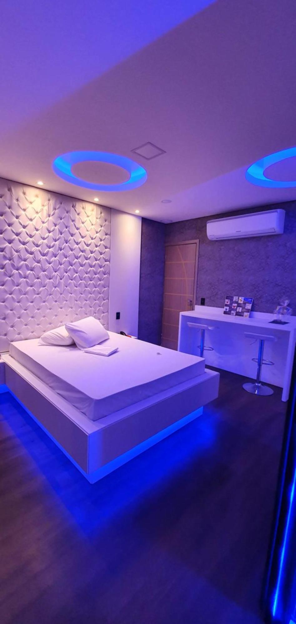 Deluxe Suite Spa Bath