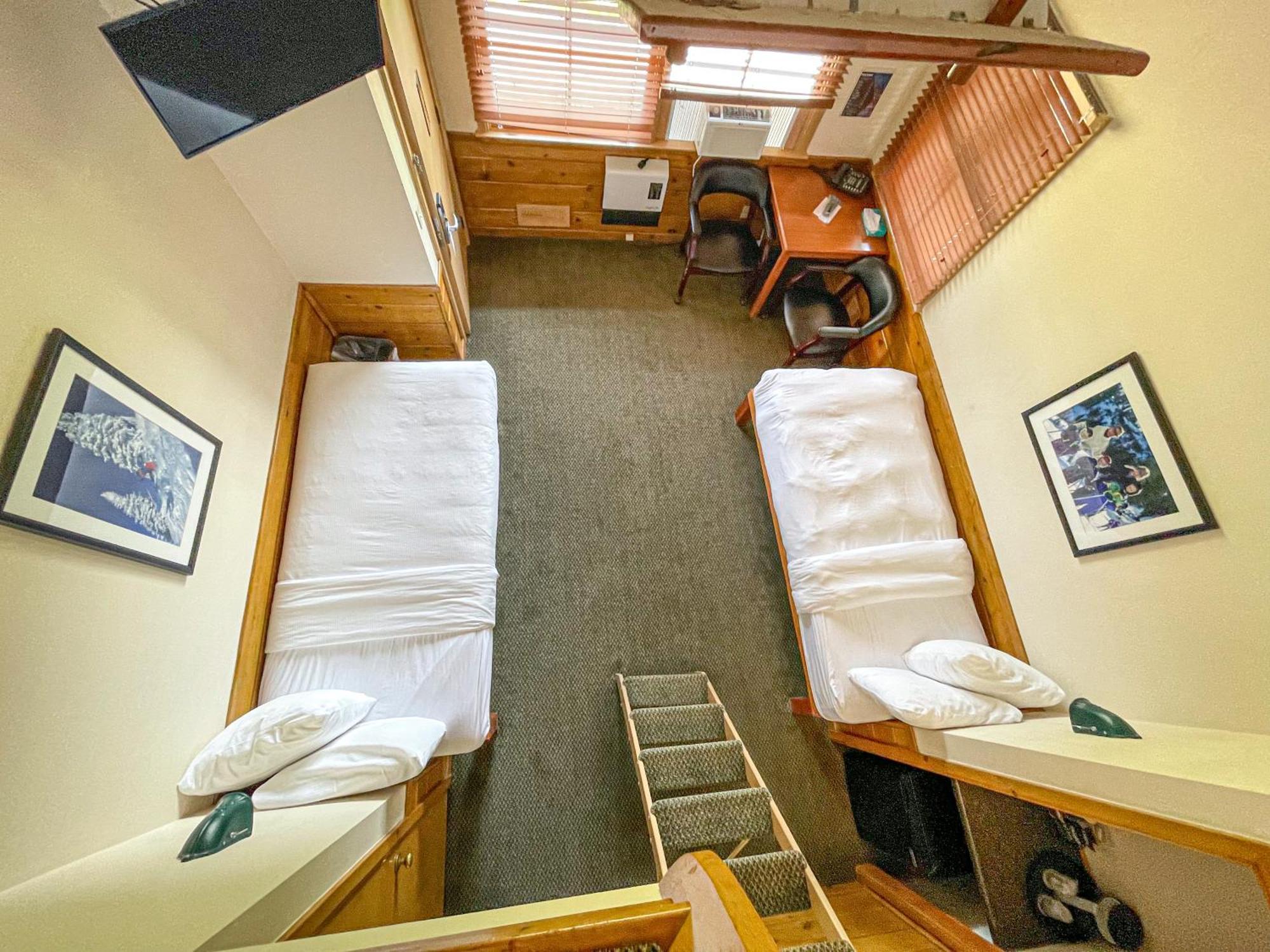 Economy Quadruple Twin Room
