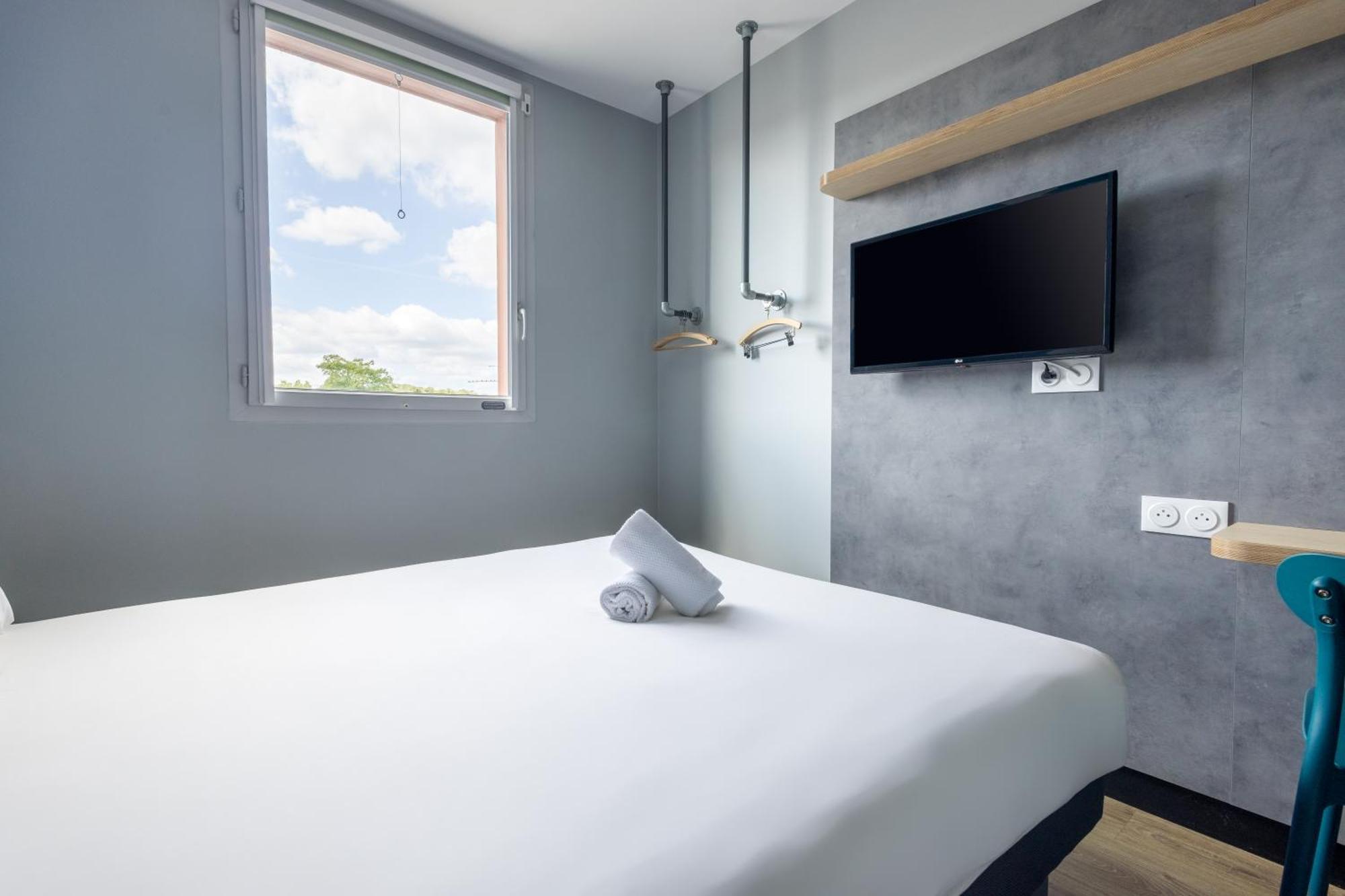 Double Room,1550757601:JPEG