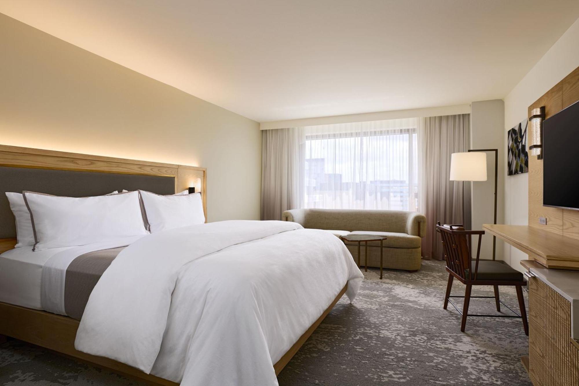 Deluxe, Guest room, 1 King,1550891374:JPEG