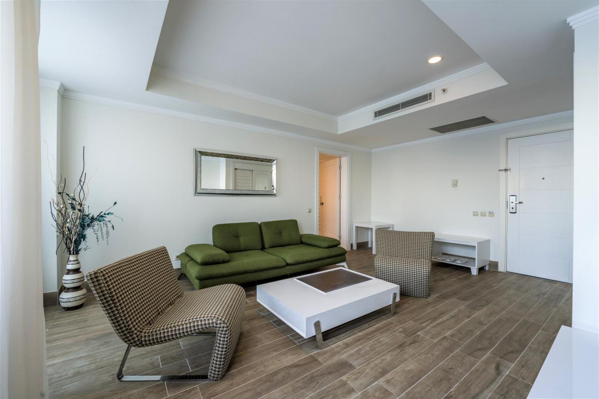 Princess Maxima Suite 2 Bedroom,664037073:JPEG