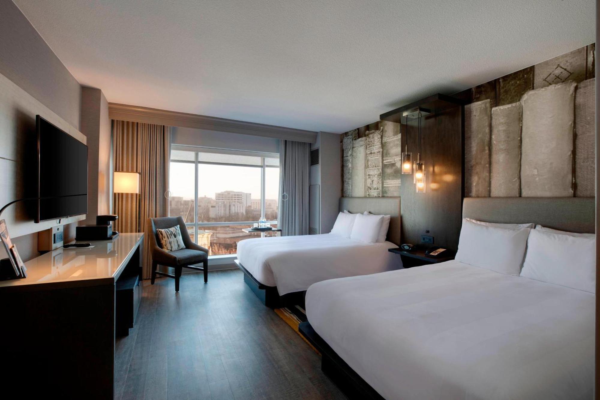 2 Queen Beds Cityscape Guest Room